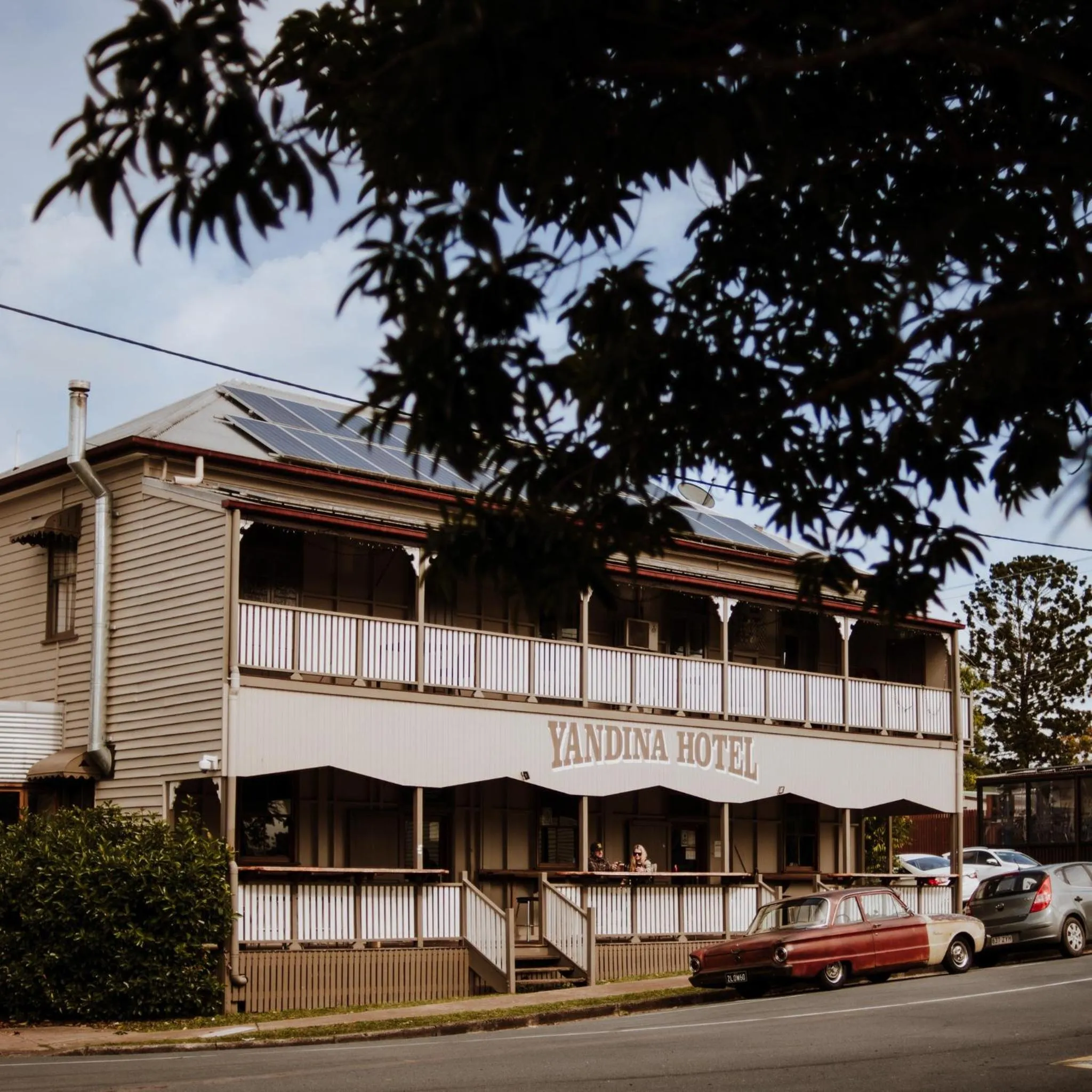 Yandina Hotel