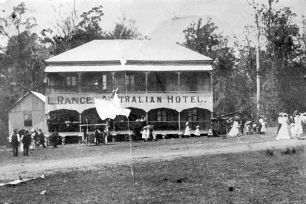 Yandina Hotel