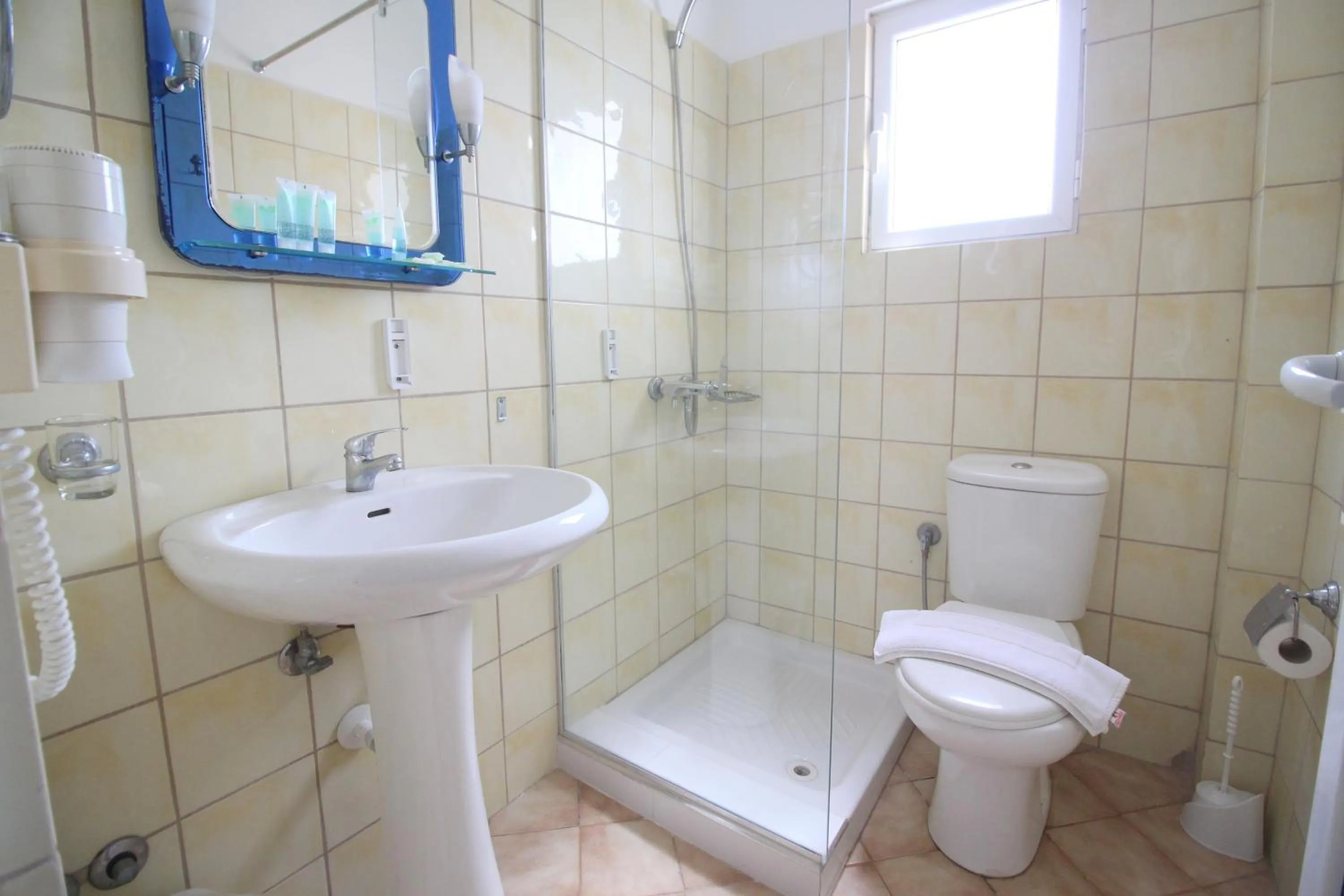 Bathroom in Oskar Hotel