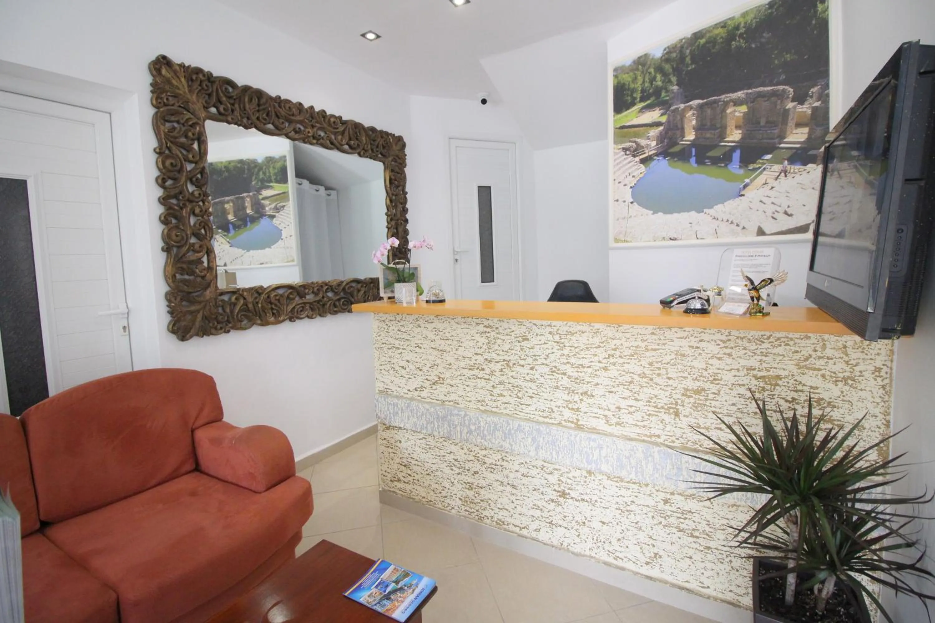 Lobby or reception in Oskar Hotel