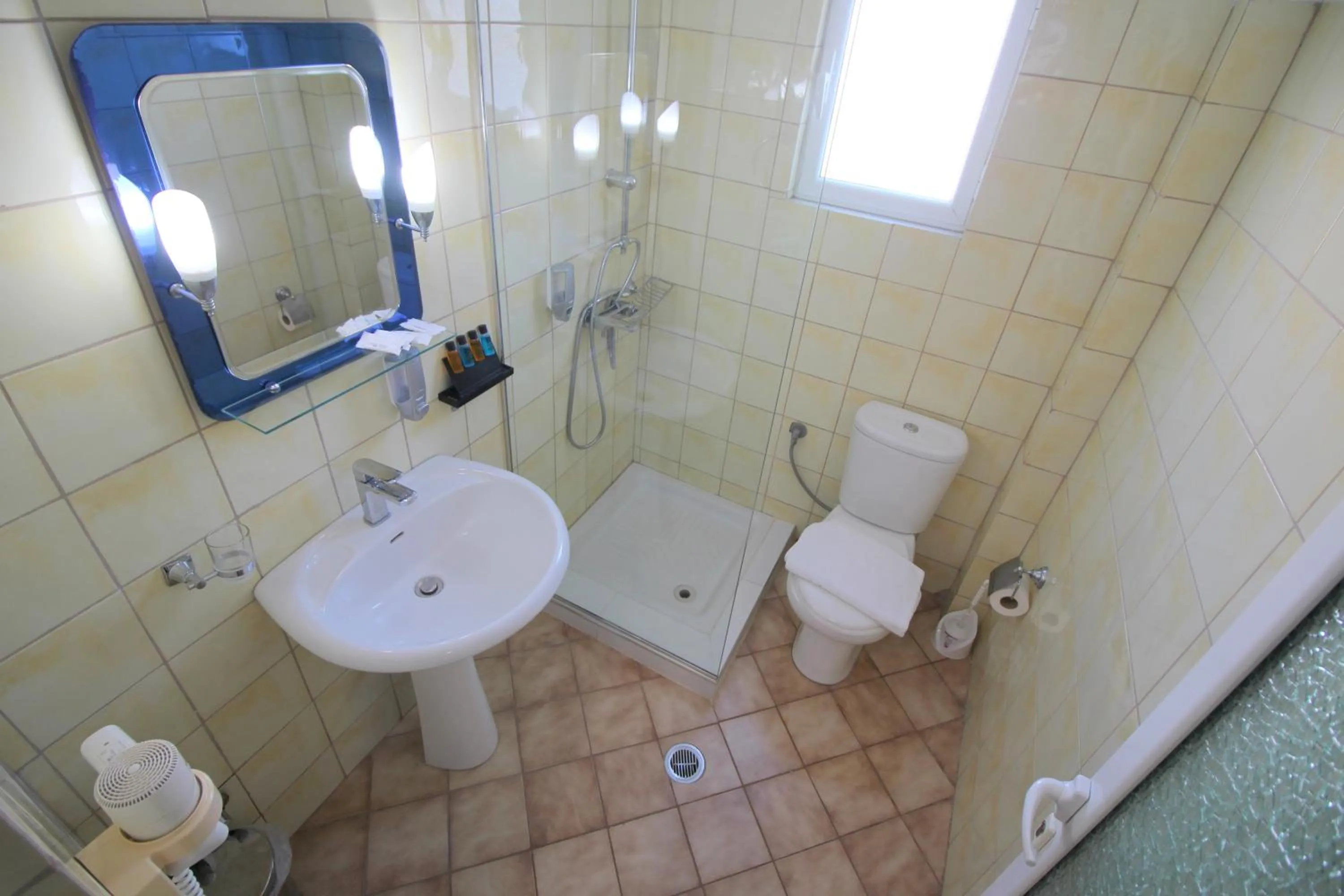 Bathroom in Oskar Hotel