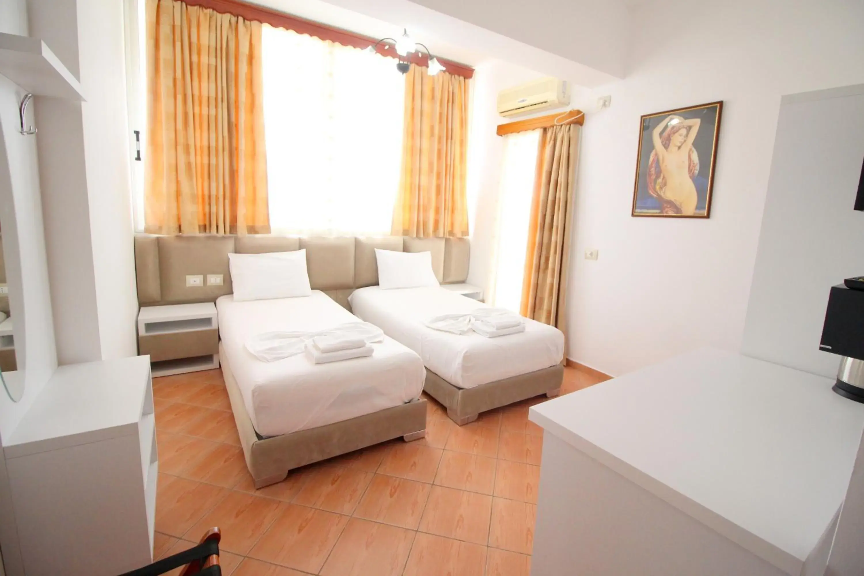 Deluxe Double or Twin Room with Balcony in Oskar Hotel Deluxe Double or Twin Room with Balcony in Oskar Hotel