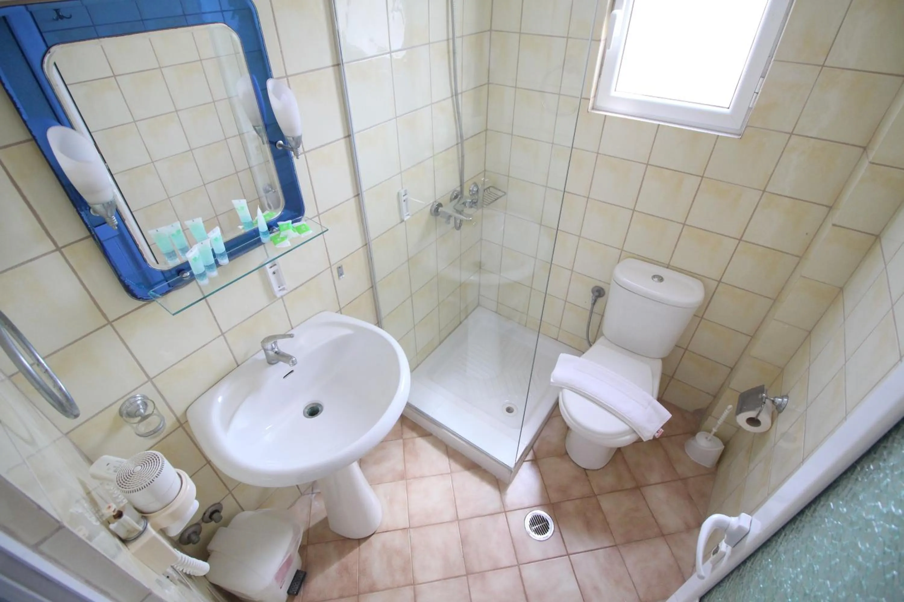 Bathroom in Oskar Hotel