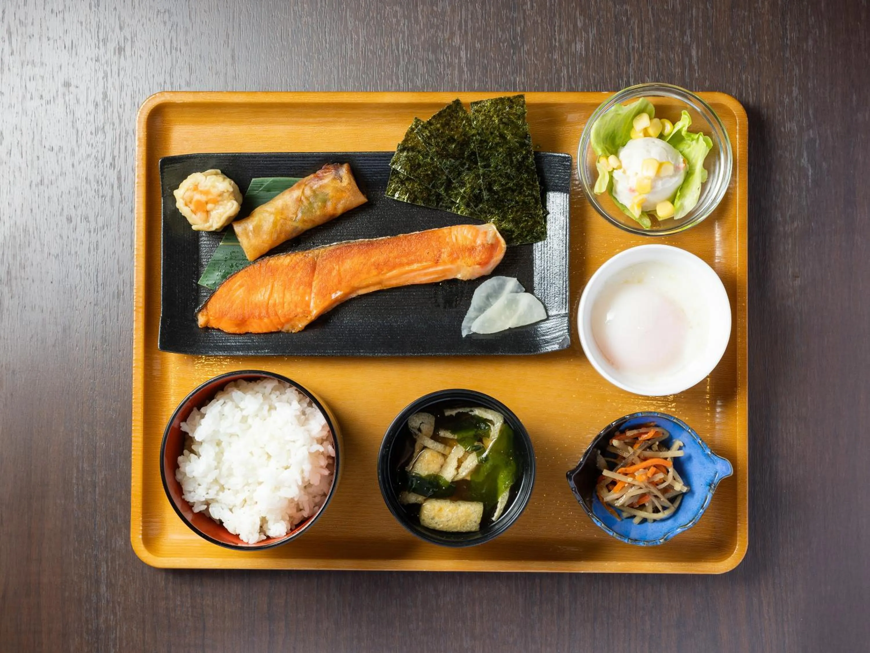 Restaurant/places to eat in APA Hotel Suidobashi Ekimae