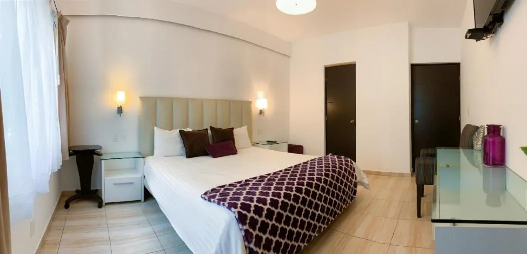 Bed in Hotel Condesa 185