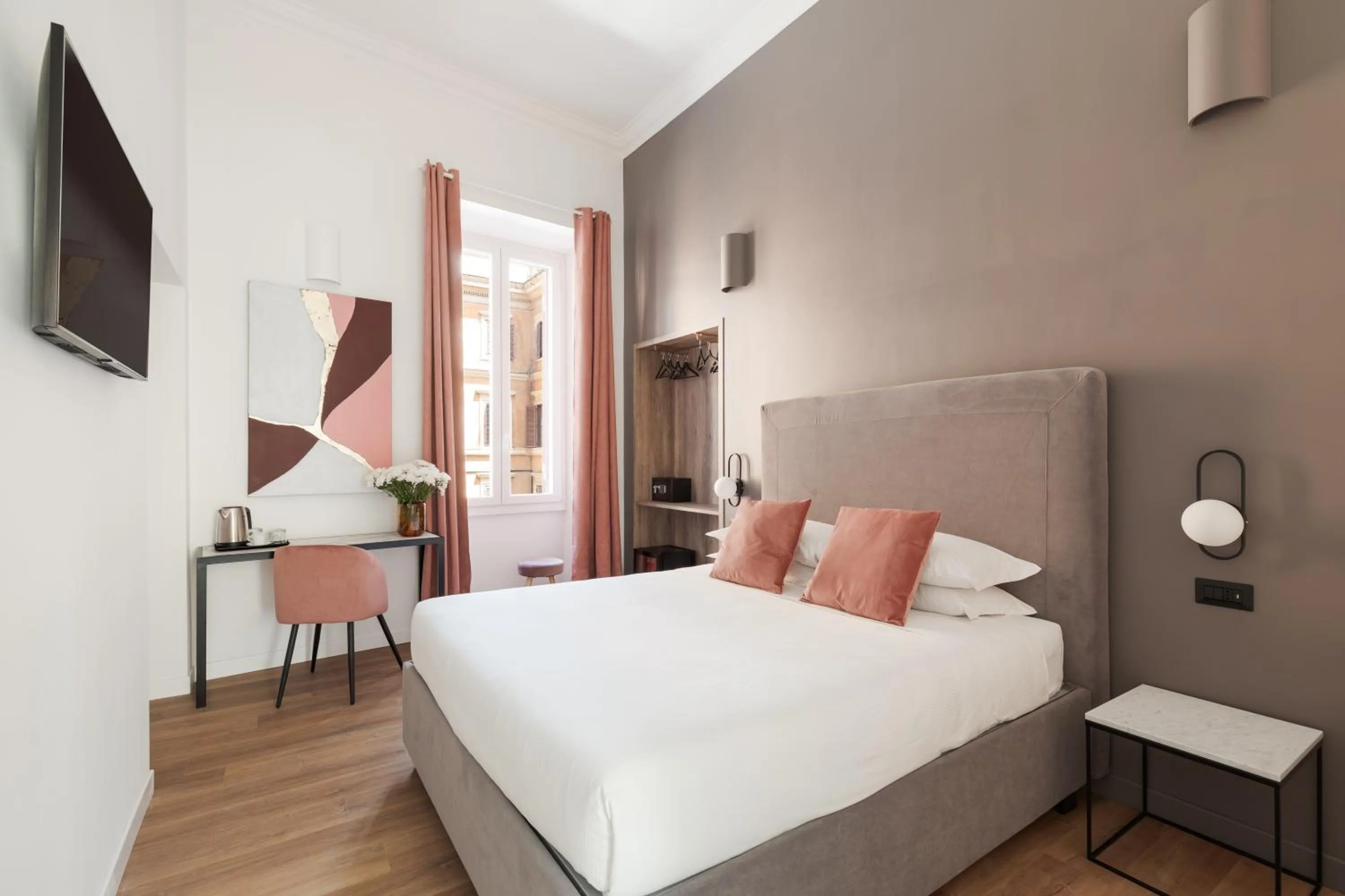 Photo of the whole room, Bed in DA ME Suites