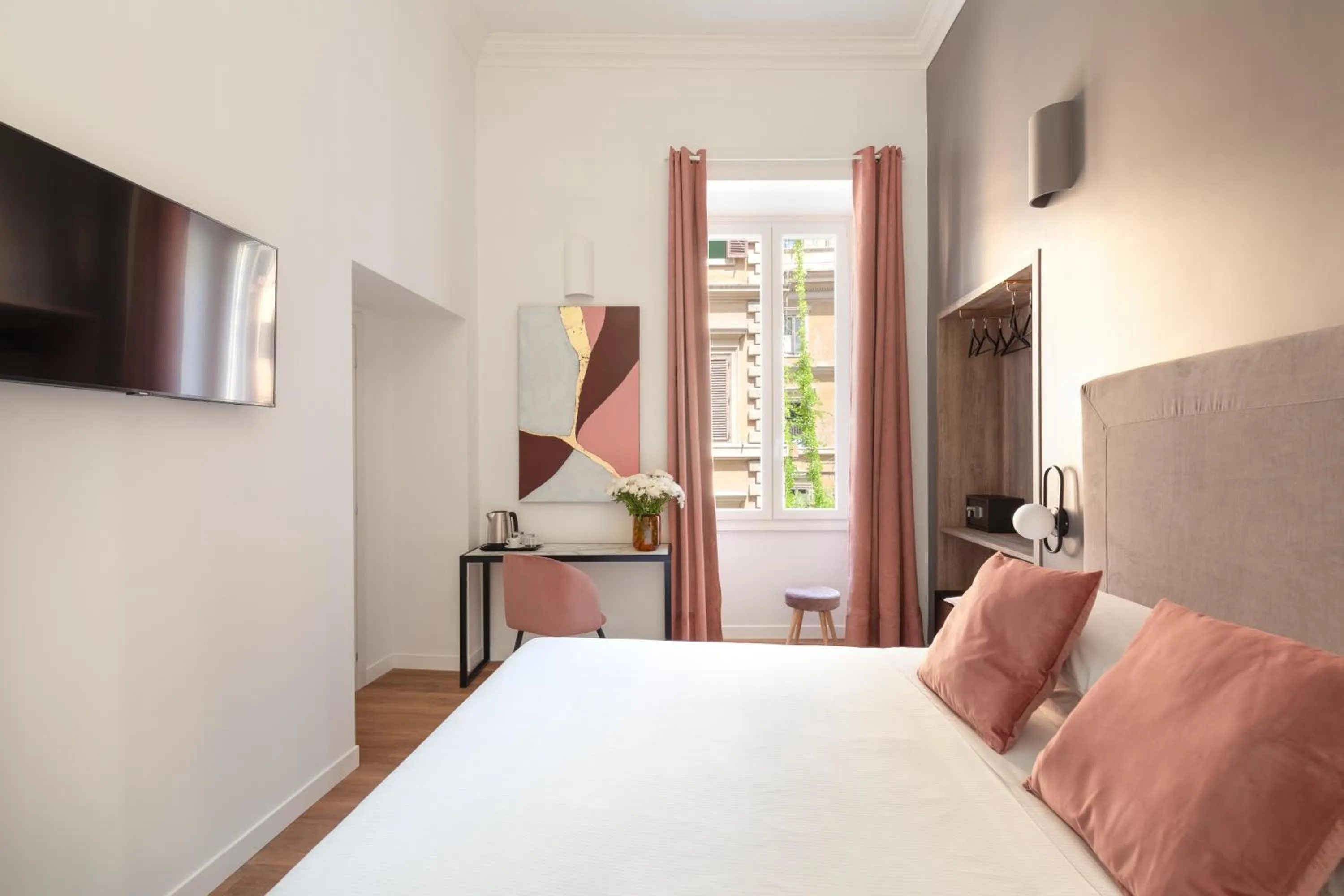 Photo of the whole room, Bed in DA ME Suites