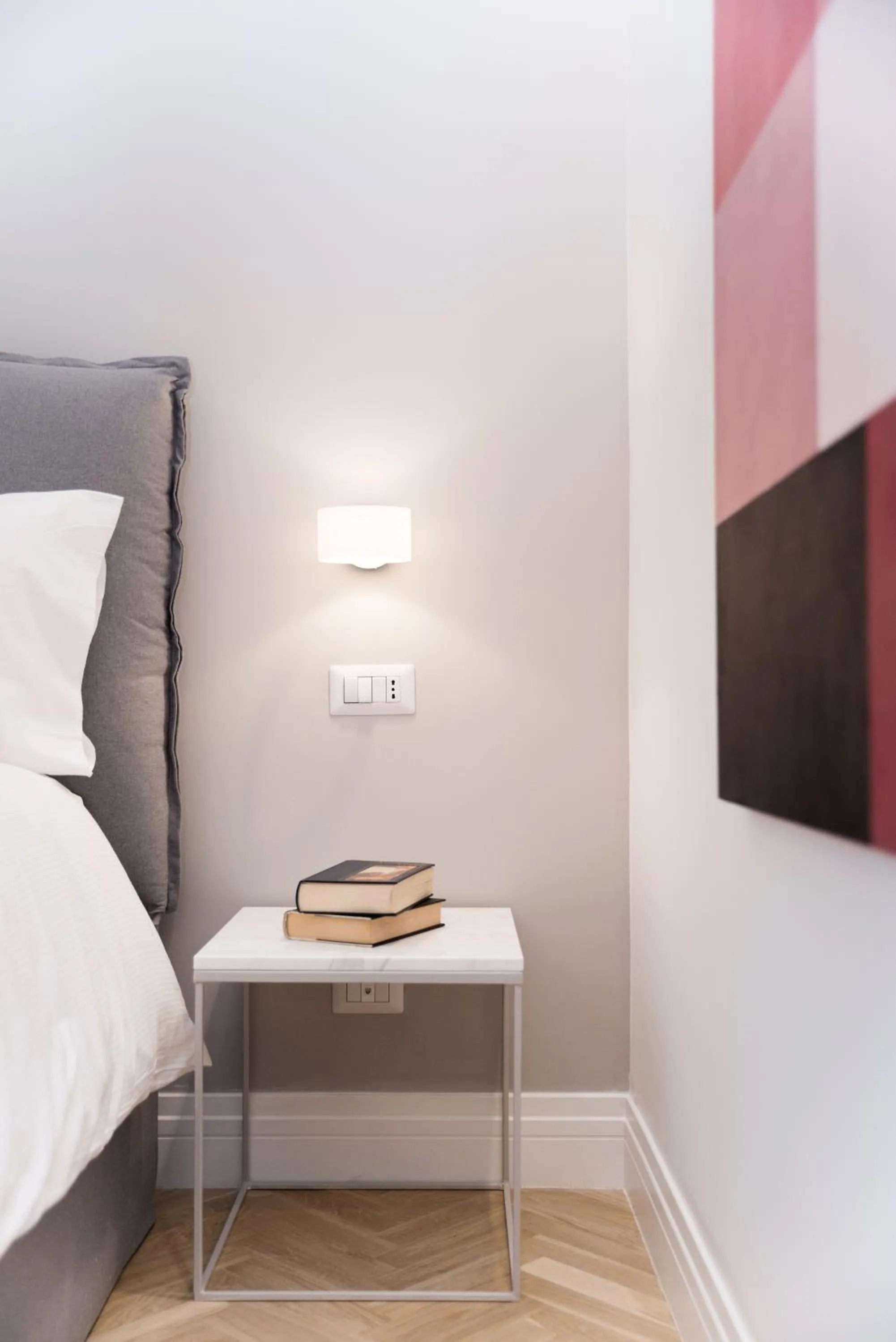 Photo of the whole room, Bed in DA ME Suites