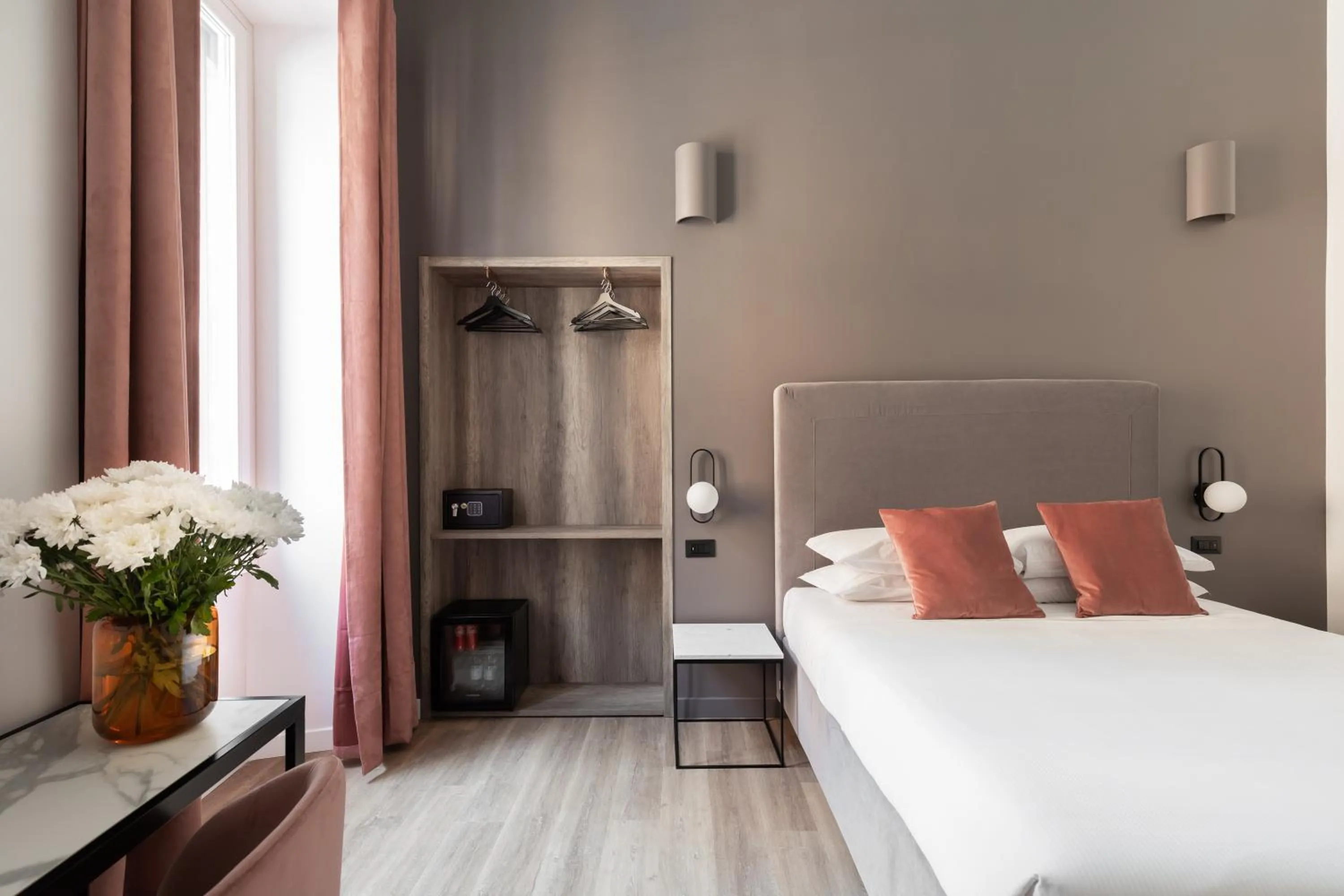 Photo of the whole room, Bed in DA ME Suites