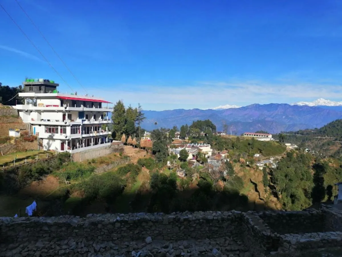 Property building in Hotel Taj Himalaya