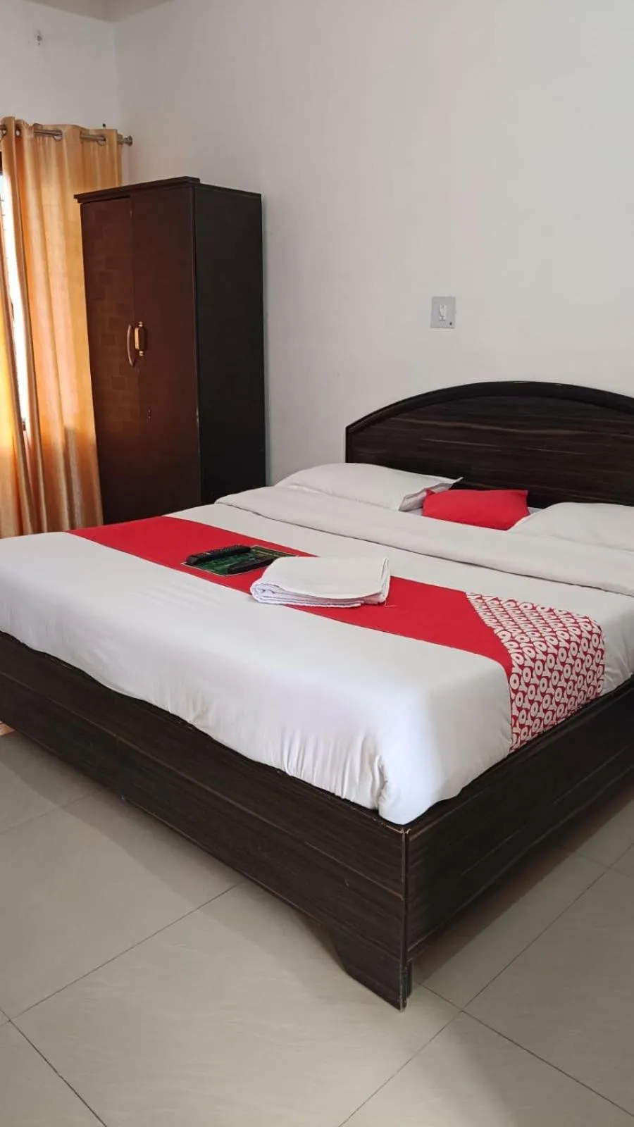 Photo of the whole room in Hotel Taj Himalaya