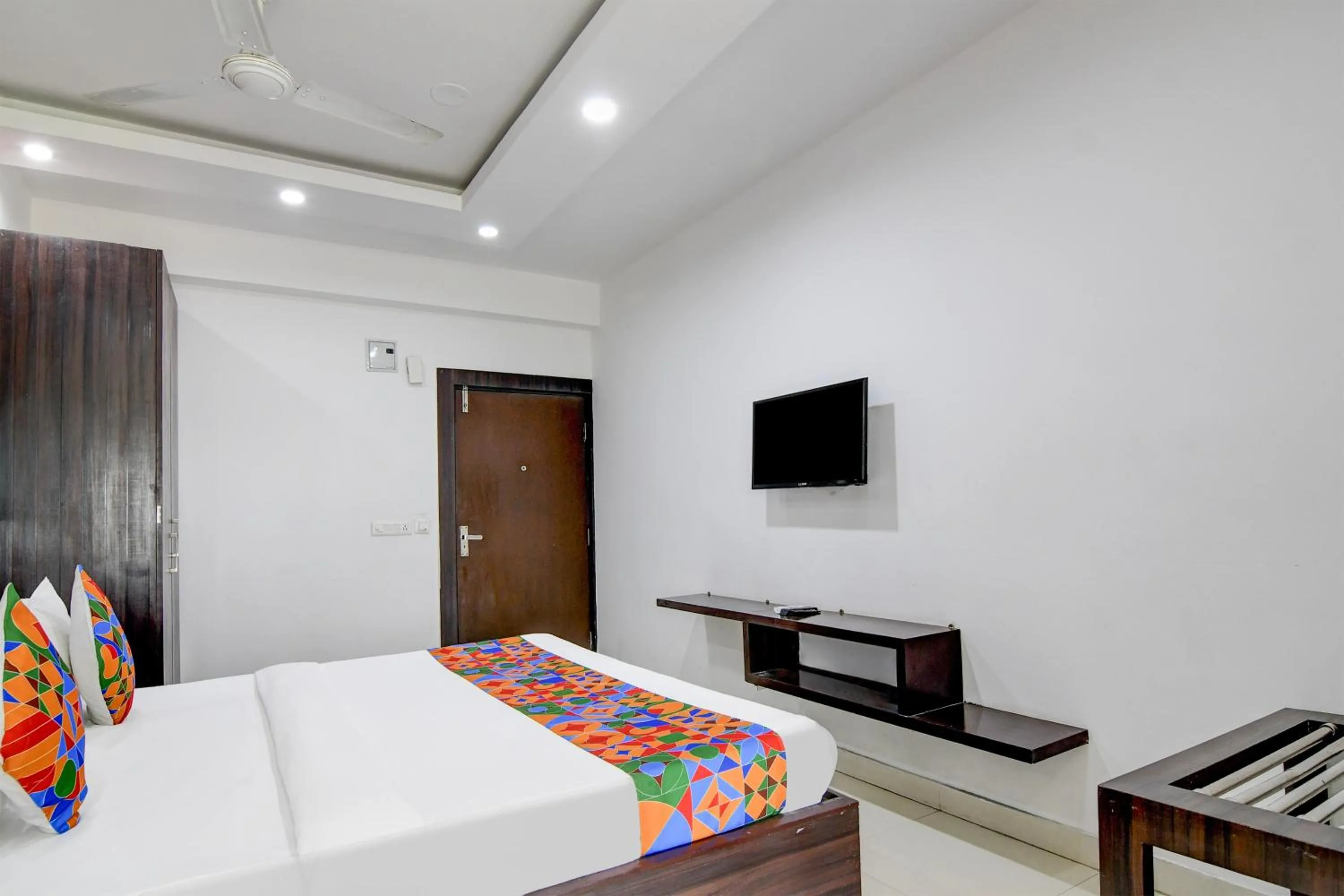 Bed in FabHotel Prime Eco Park - New Town