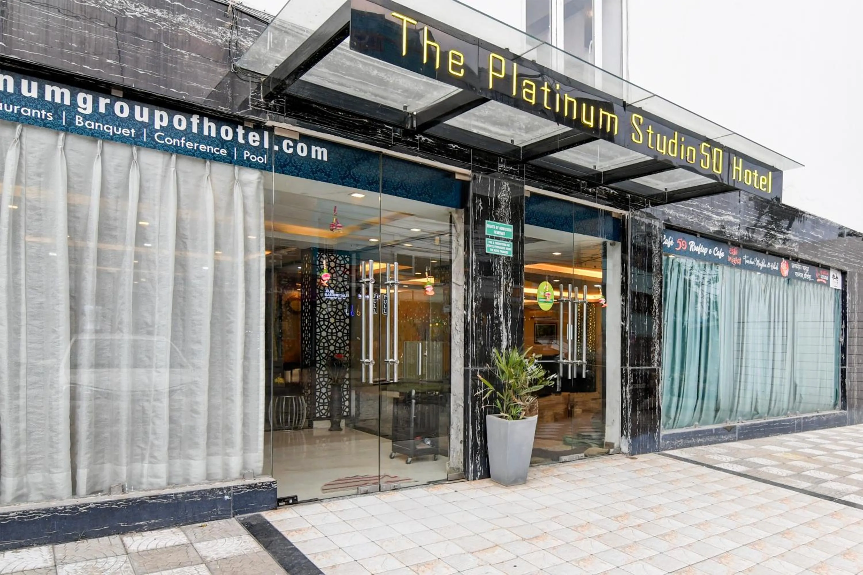 Facade/entrance in FabHotel Prime Eco Park - New Town