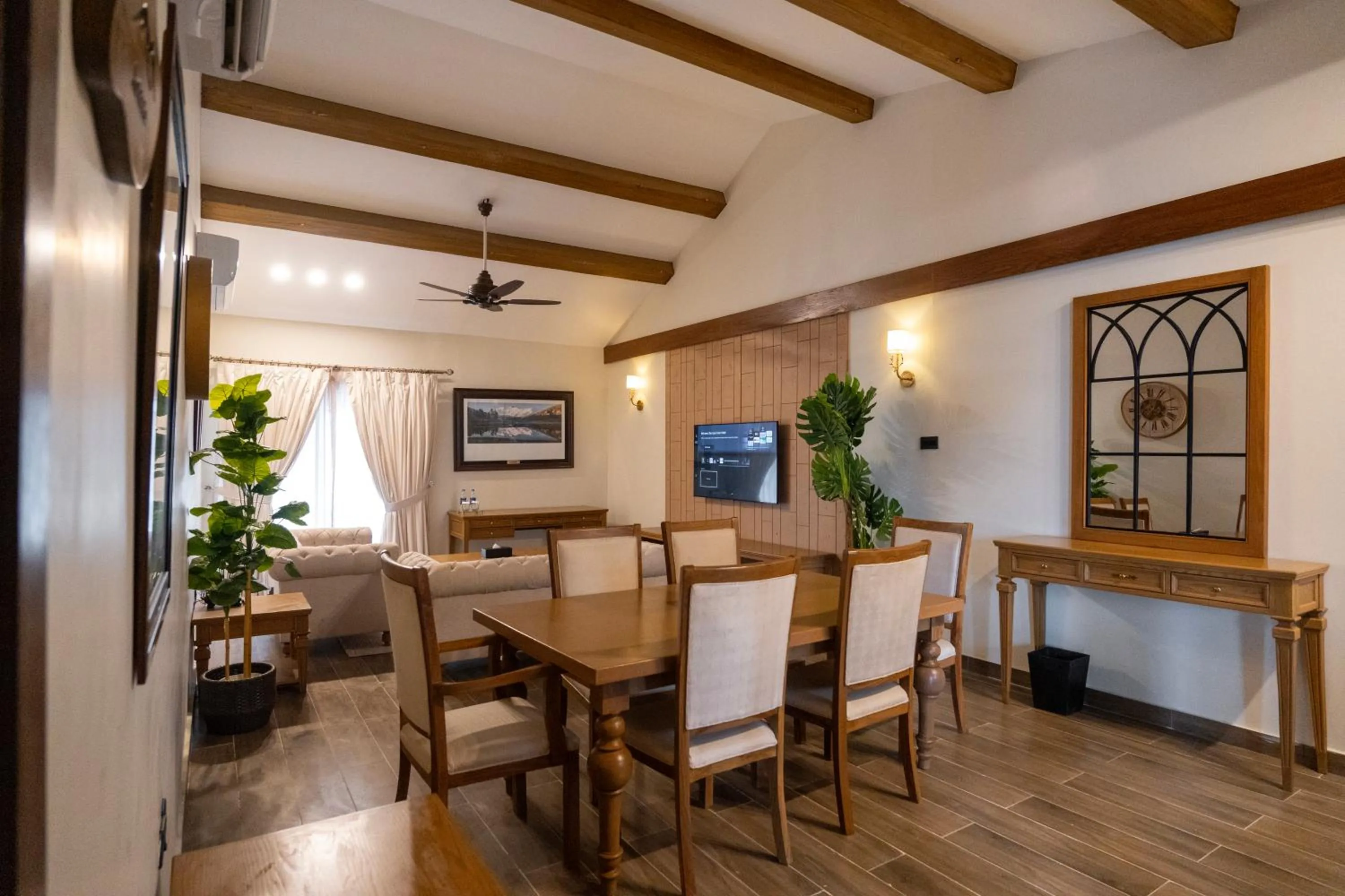 Dining area in K2 Hotel by Green Pak Skardu