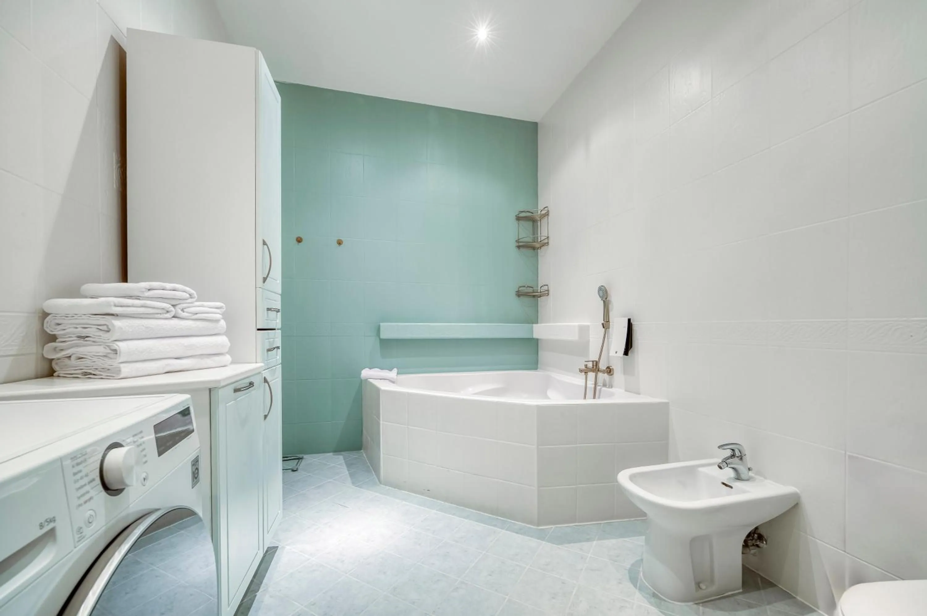 Toilet in Anmut by Revelton