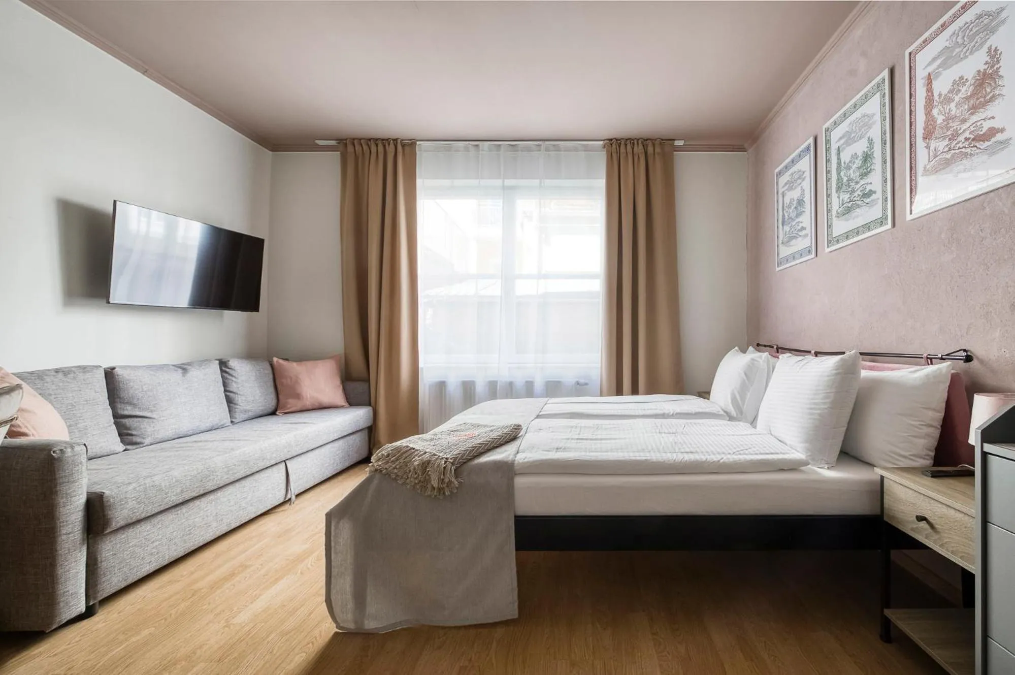 Photo of the whole room, Bed in Anmut by Revelton