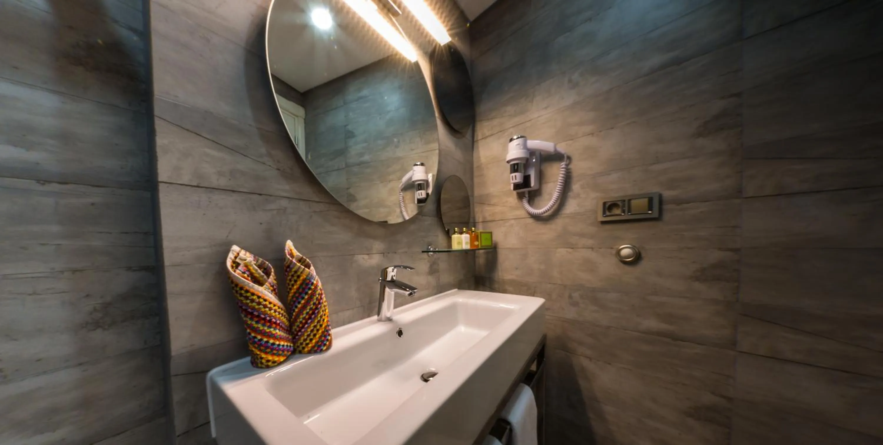 Bathroom in Barbera Hotel