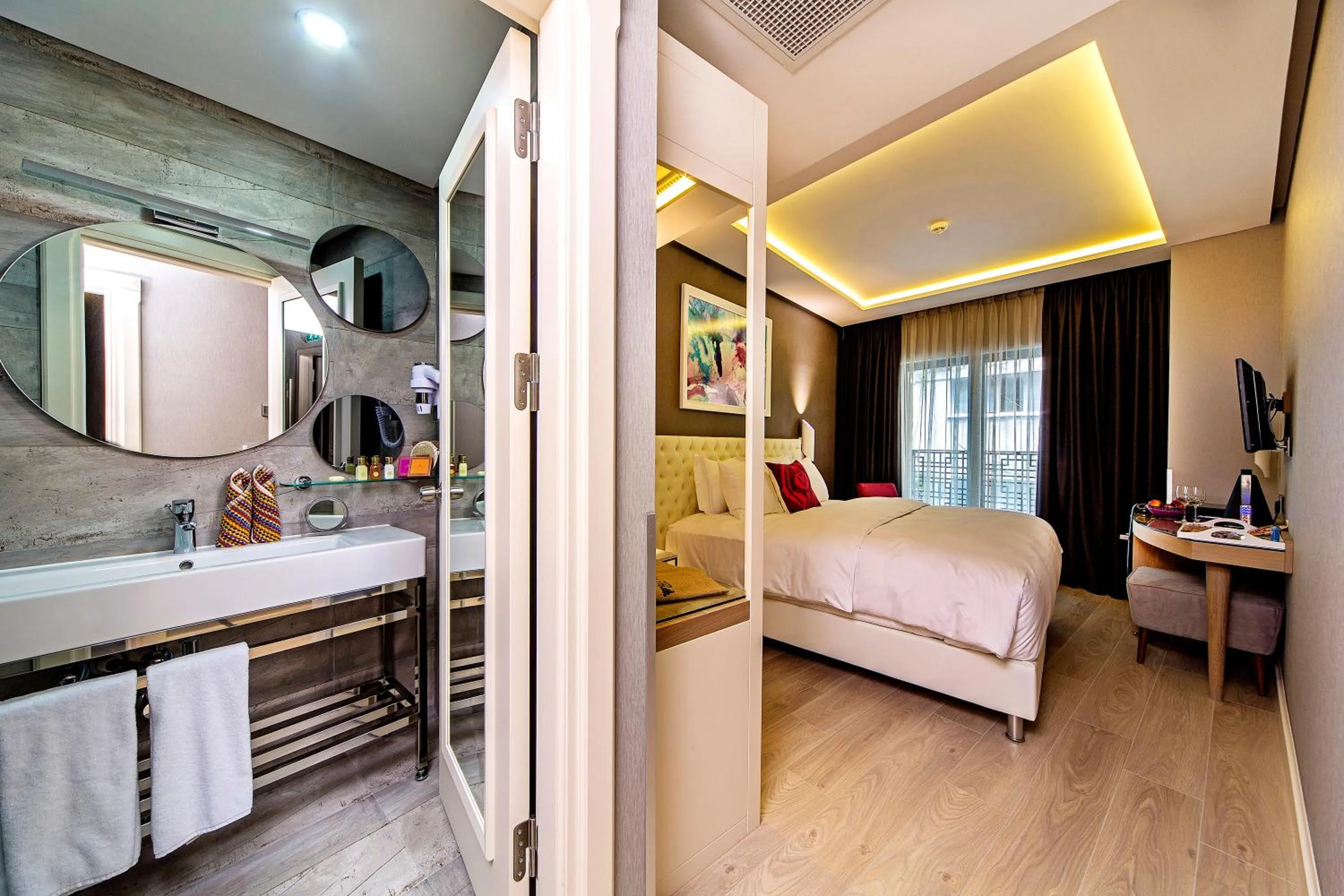 Photo of the whole room, Bed in Barbera Hotel