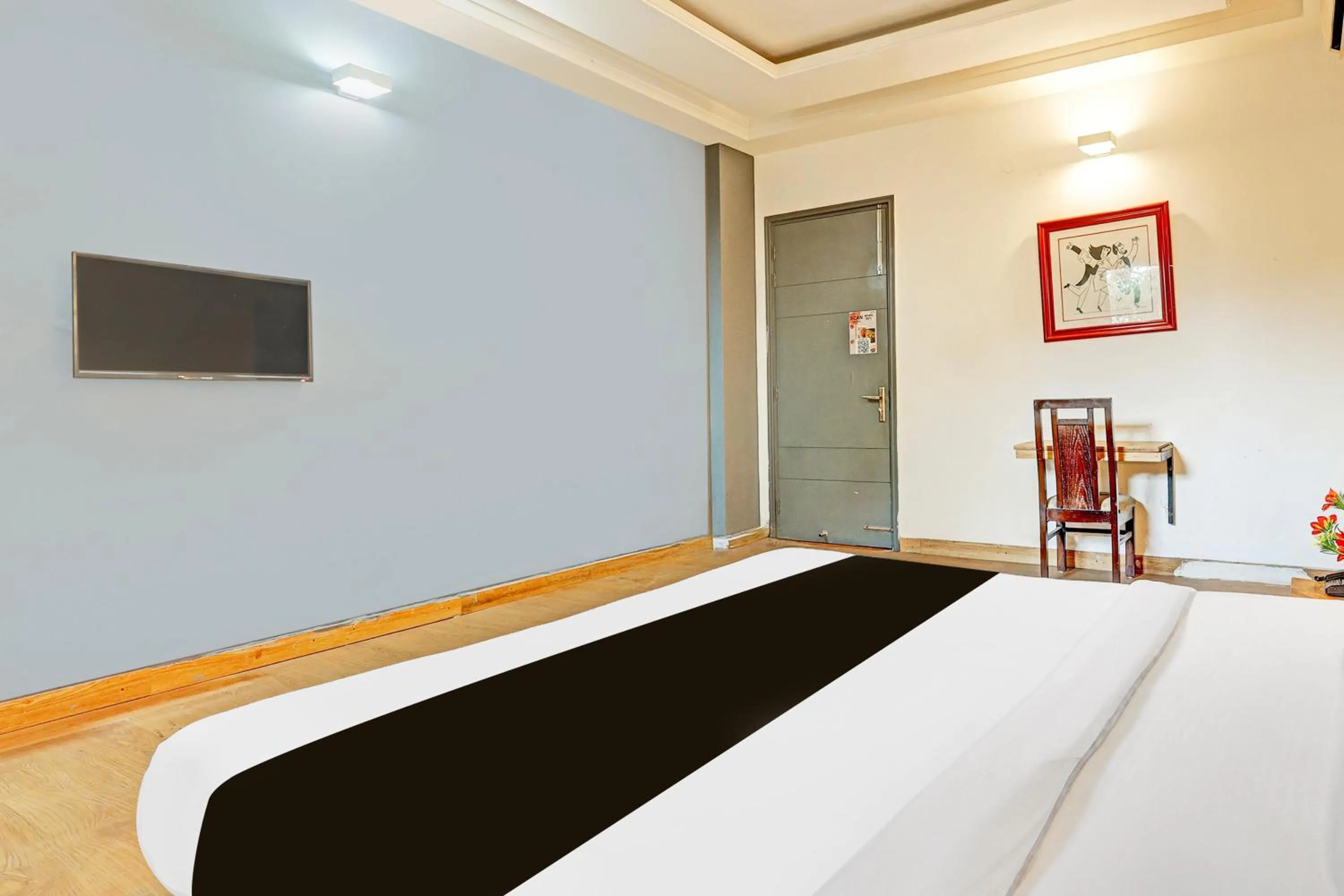 Bedroom, Bed in Super Townhouse Sector 49 Sohna Road