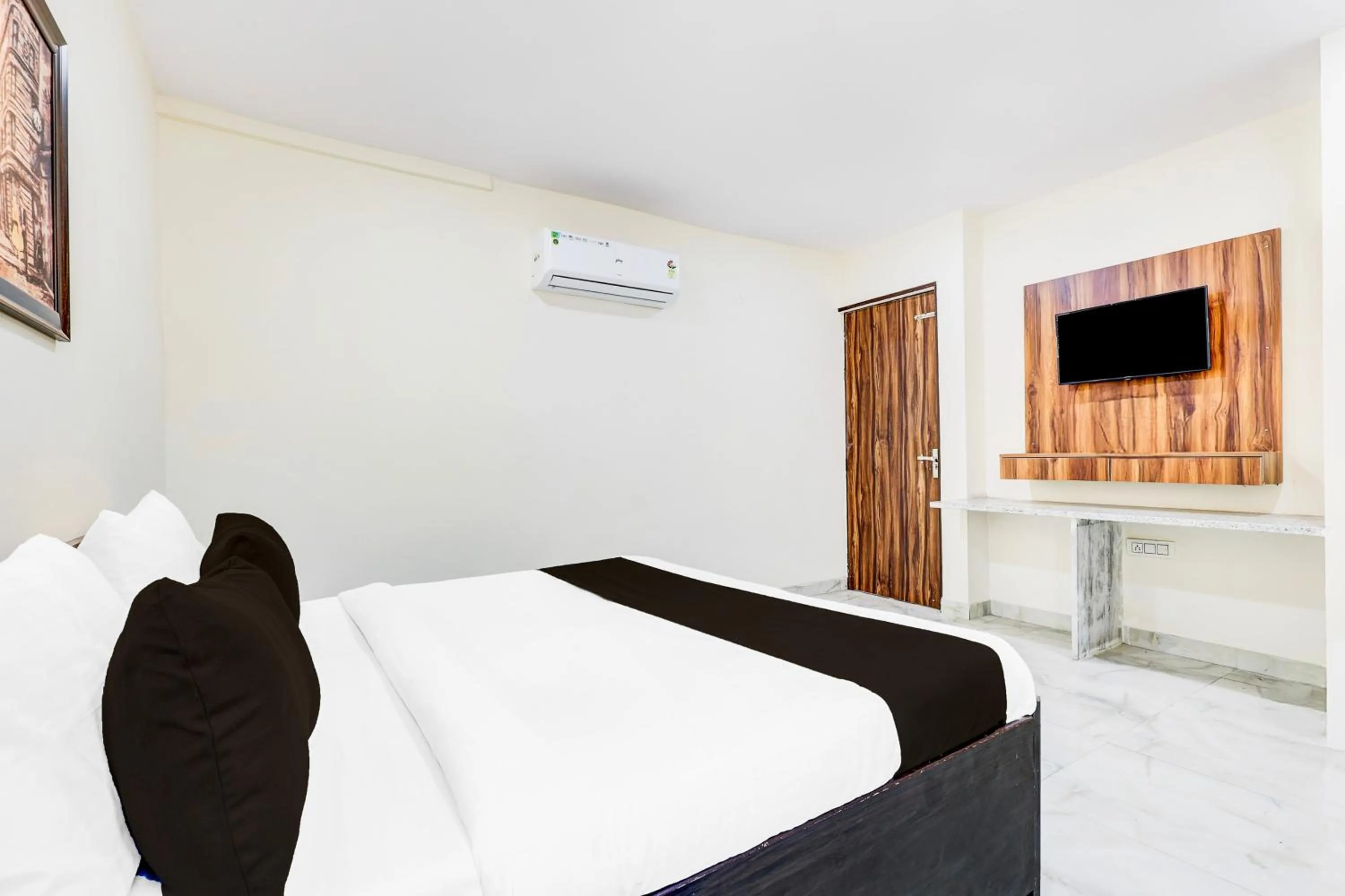 Bedroom, Bed in Super Hotel O Sector 25 Near Iskcon Temple Formerly Hotel Amazing House