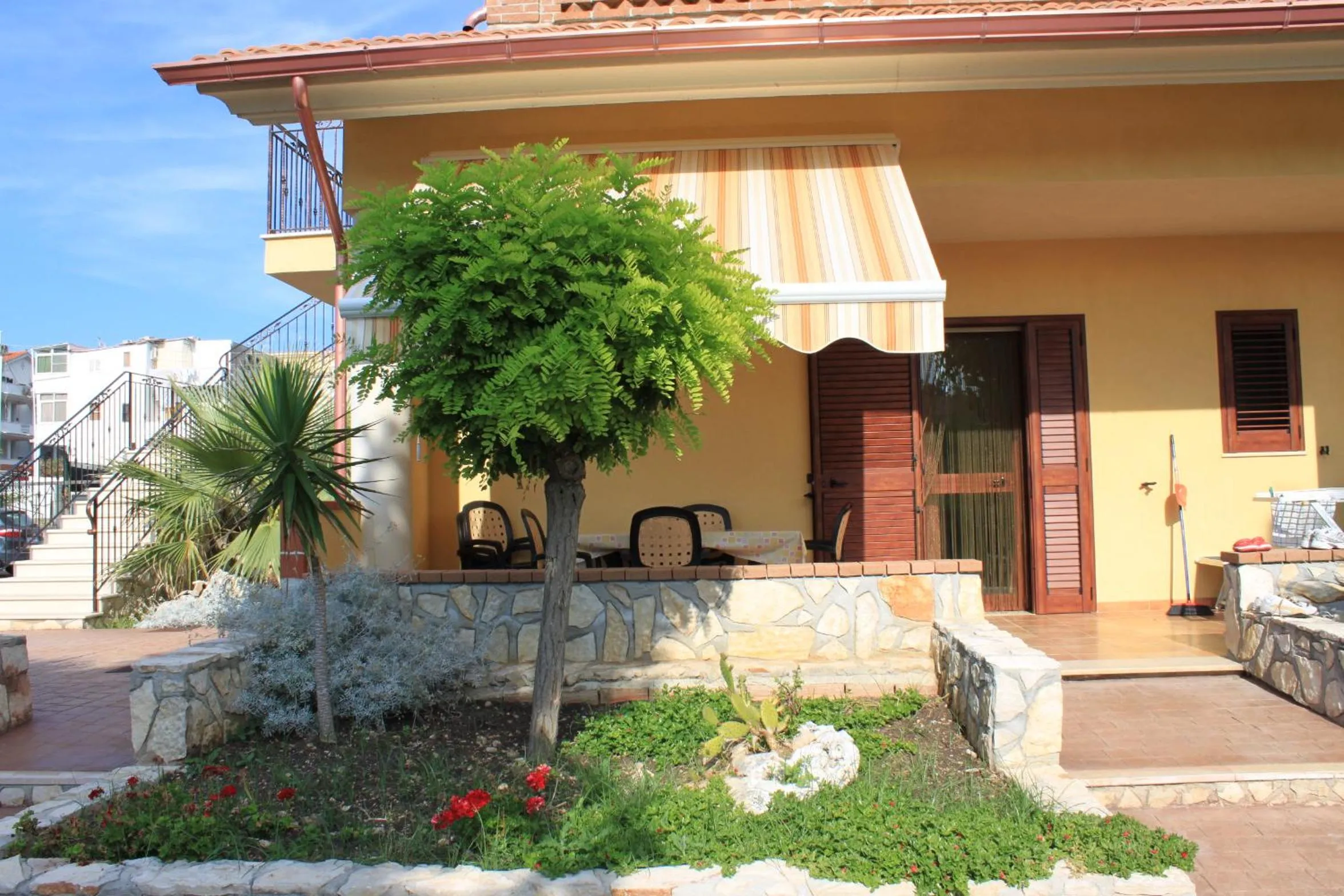 Facade/entrance in Green Park Residence