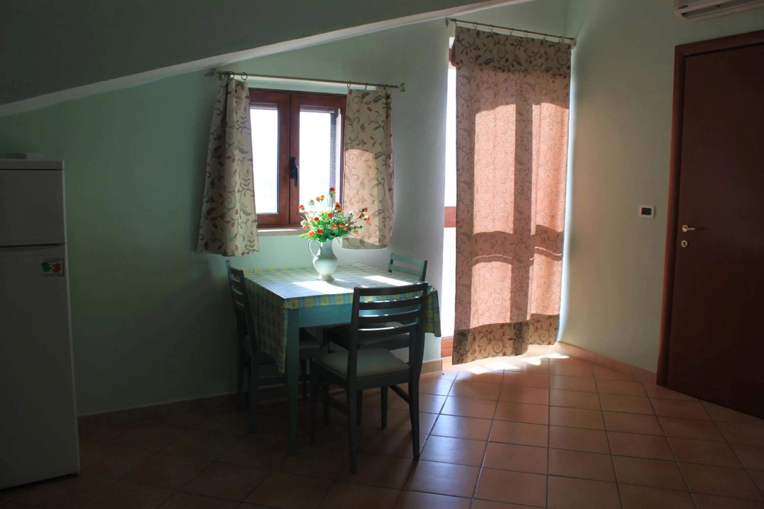 Dining area in Green Park Residence