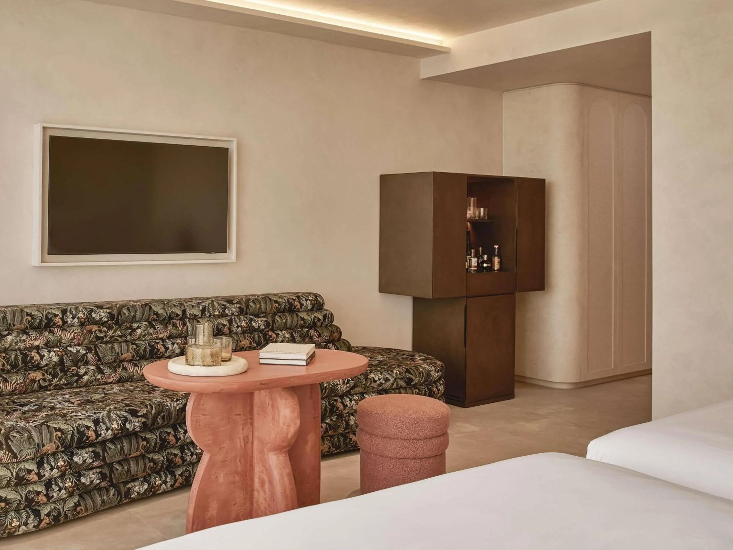 Bedroom, Bed in Mondrian Gold Coast