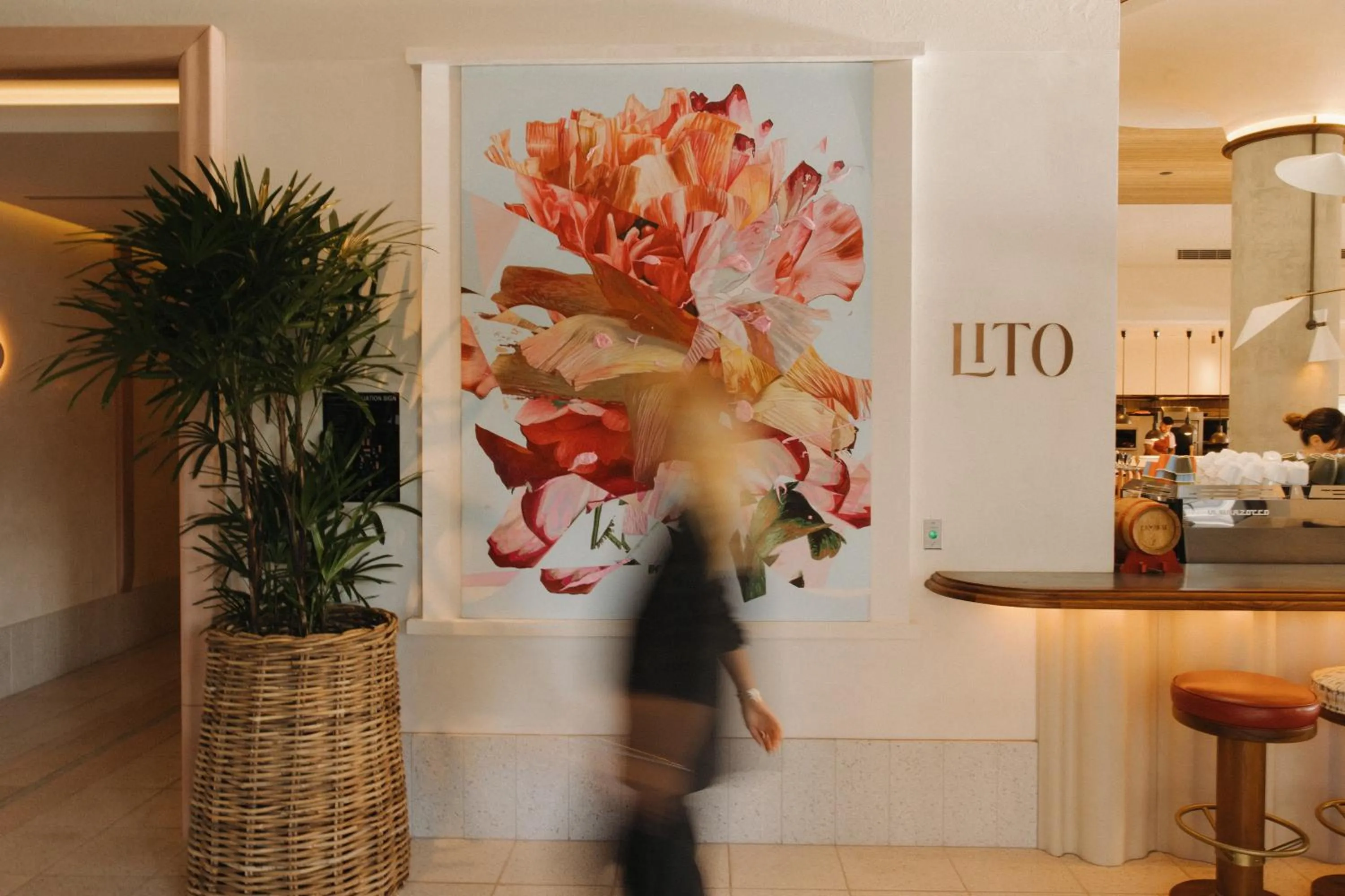 Restaurant/places to eat in Mondrian Gold Coast