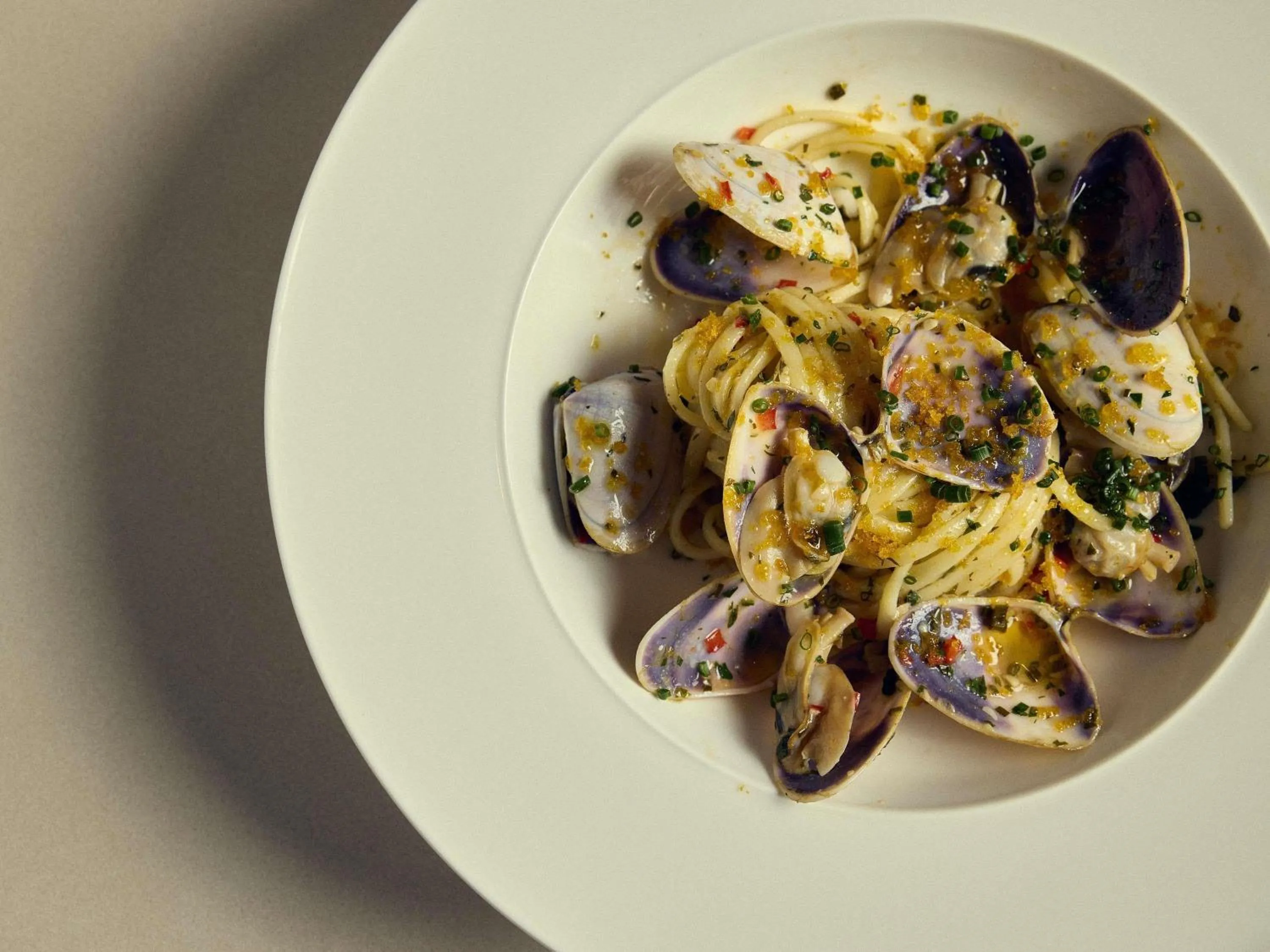 Restaurant/places to eat in Mondrian Gold Coast