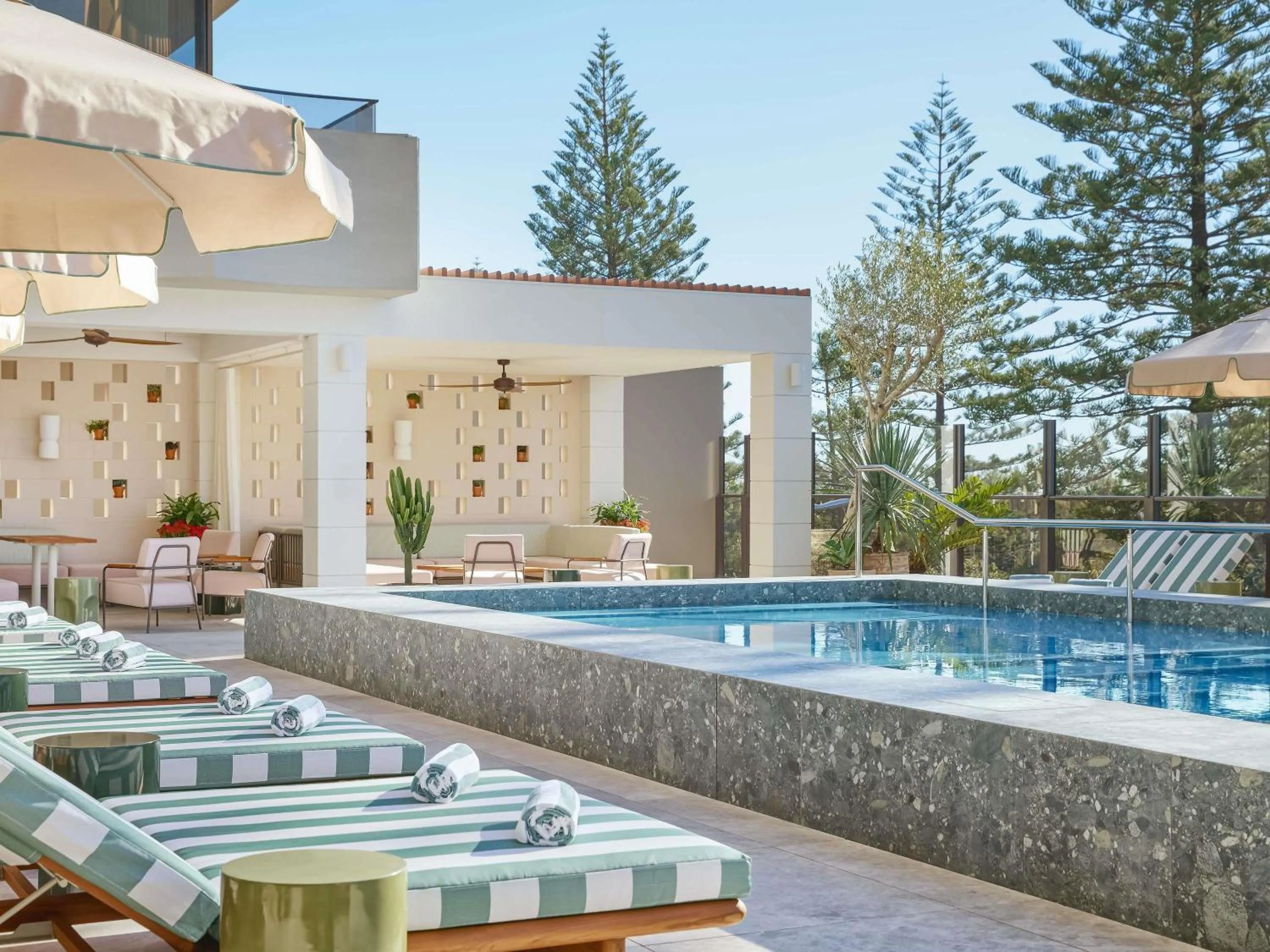 Lounge or bar in Mondrian Gold Coast