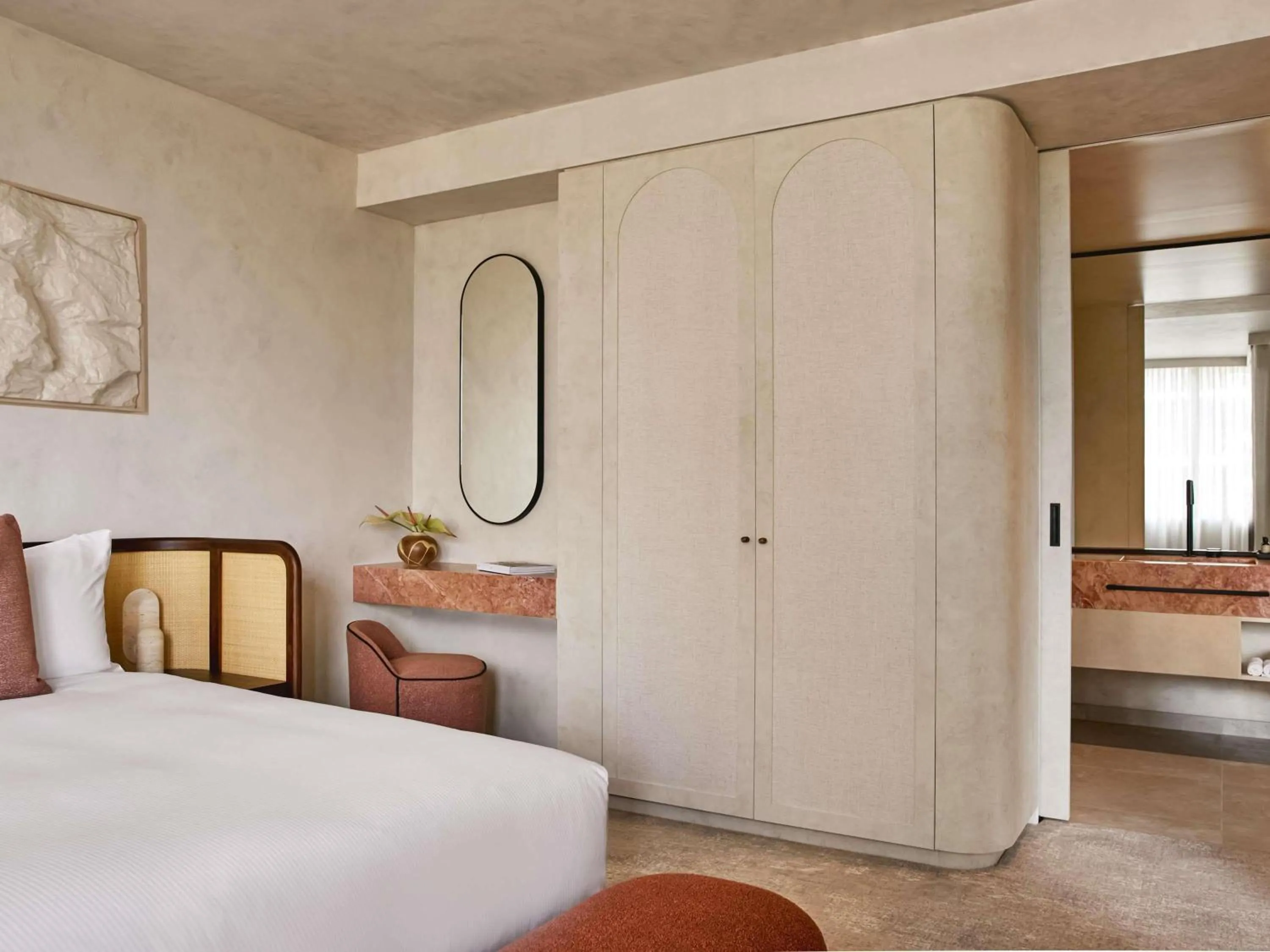 Bedroom, Bed in Mondrian Gold Coast