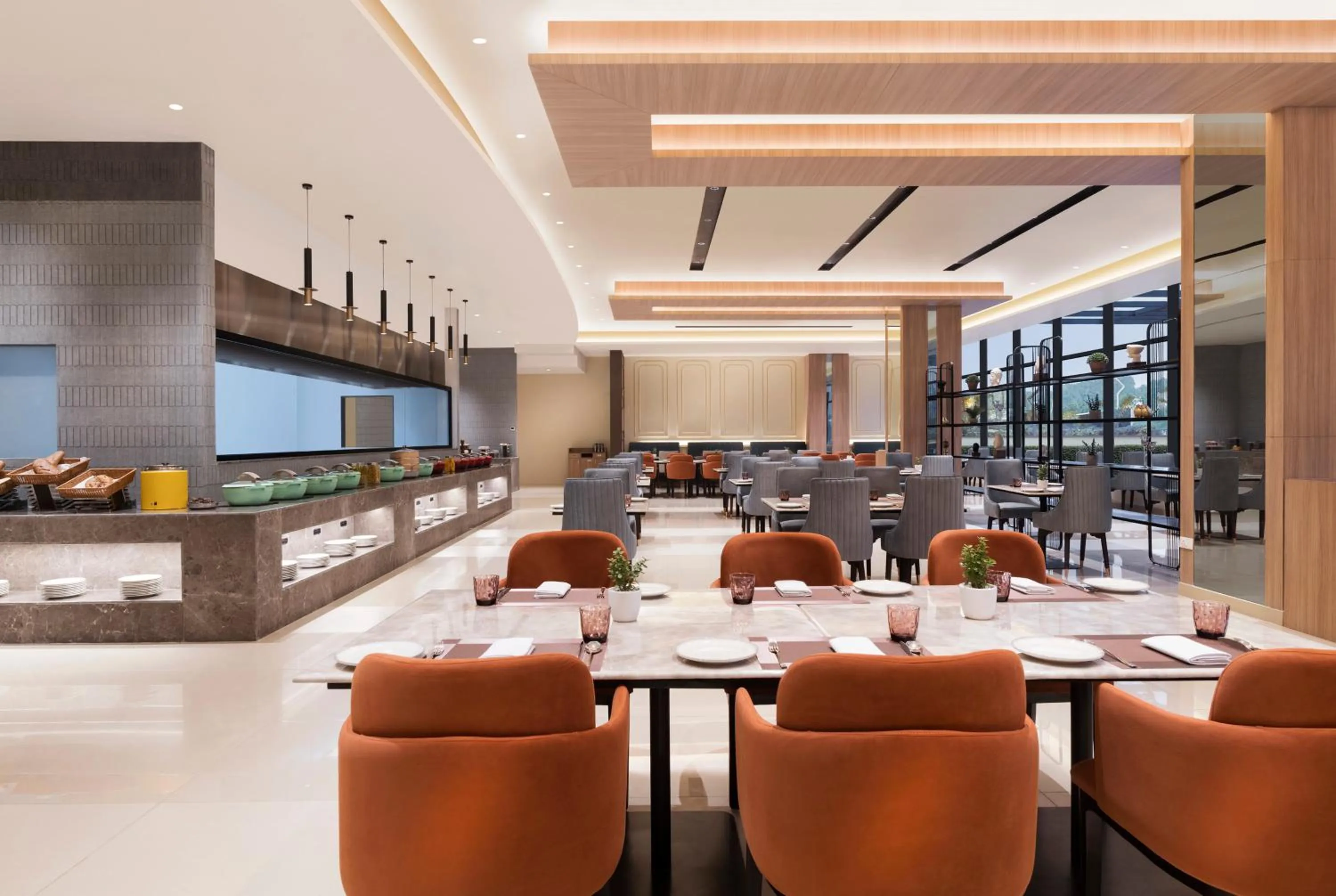 Restaurant/places to eat in Mercure Lucknow Gomti Nagar