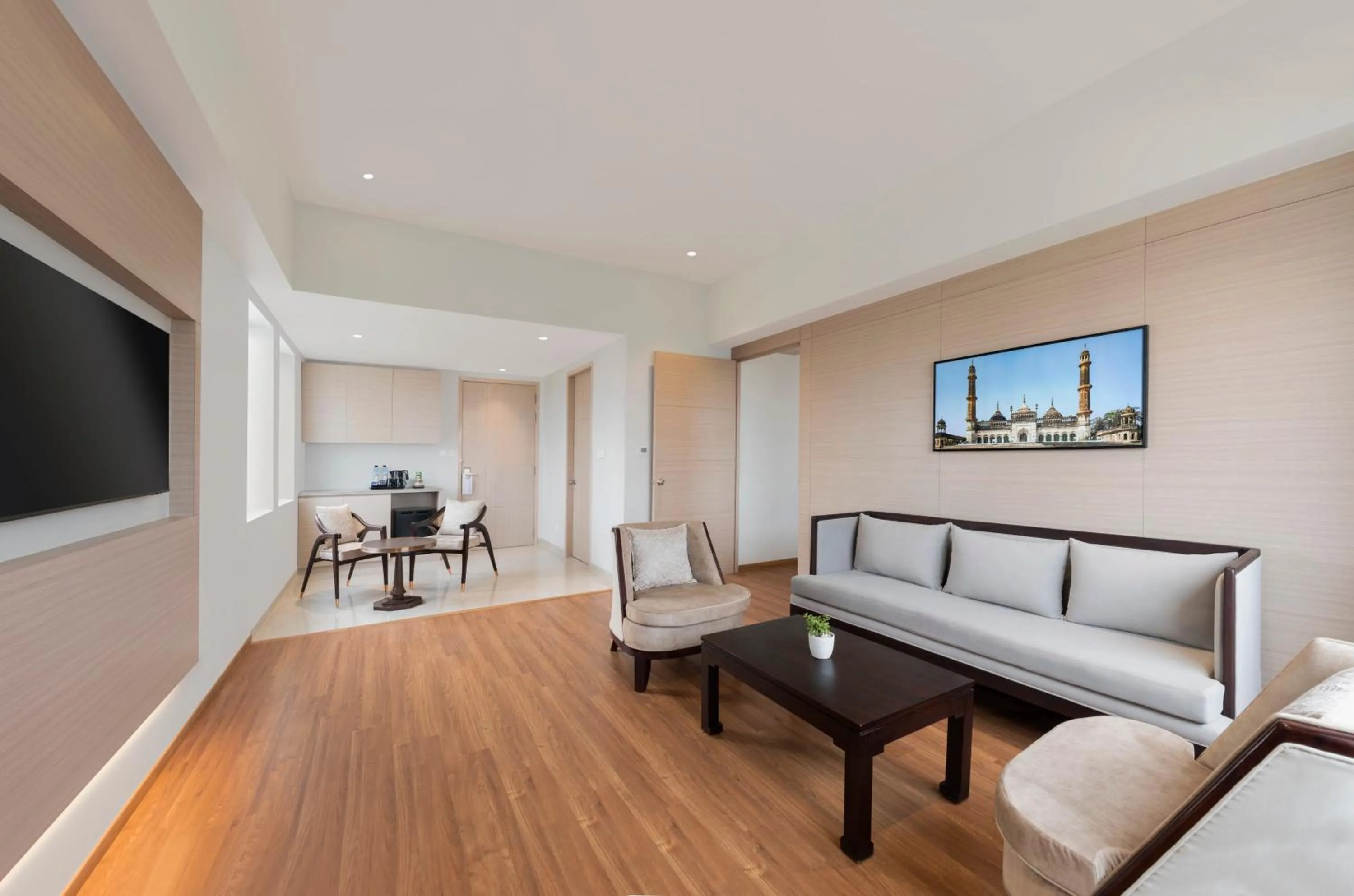 TV and multimedia in Mercure Lucknow Gomti Nagar