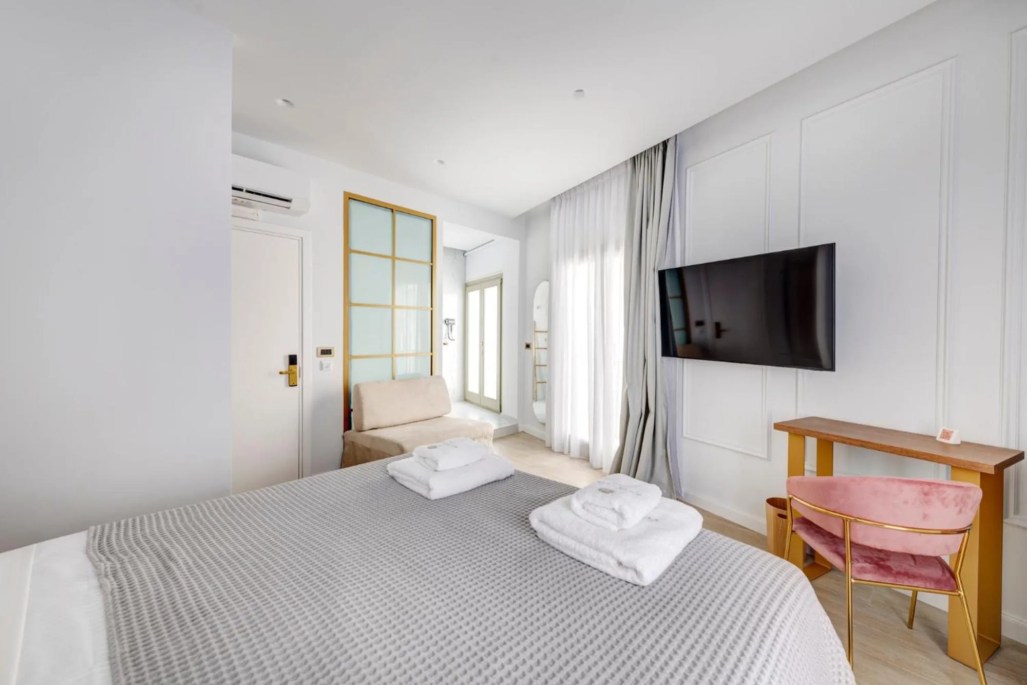 Bed in Eclectic Syros