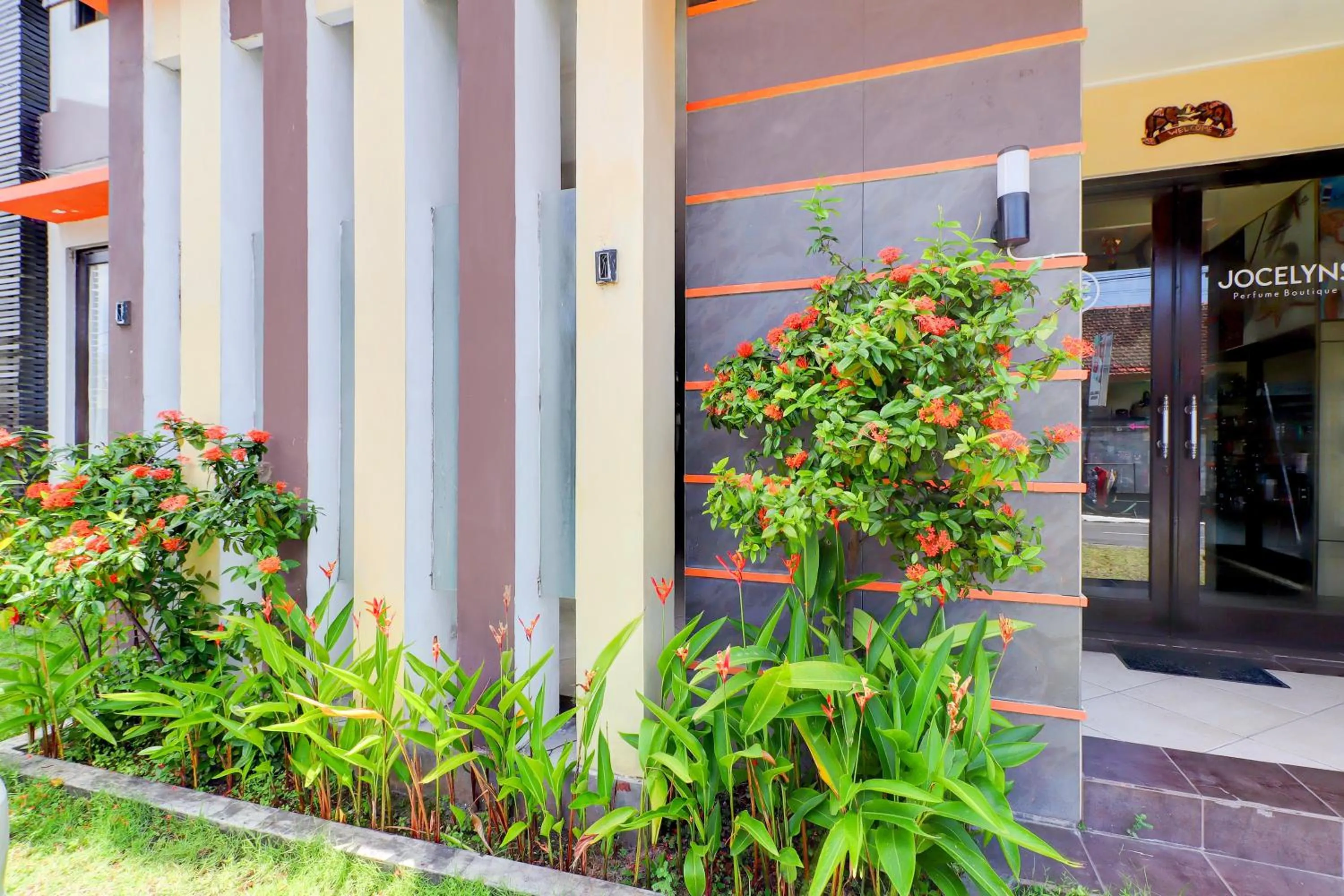 Lobby or reception in Collection O Near Bali Royal Hospital Renon Formerly JC Boutique Hotel