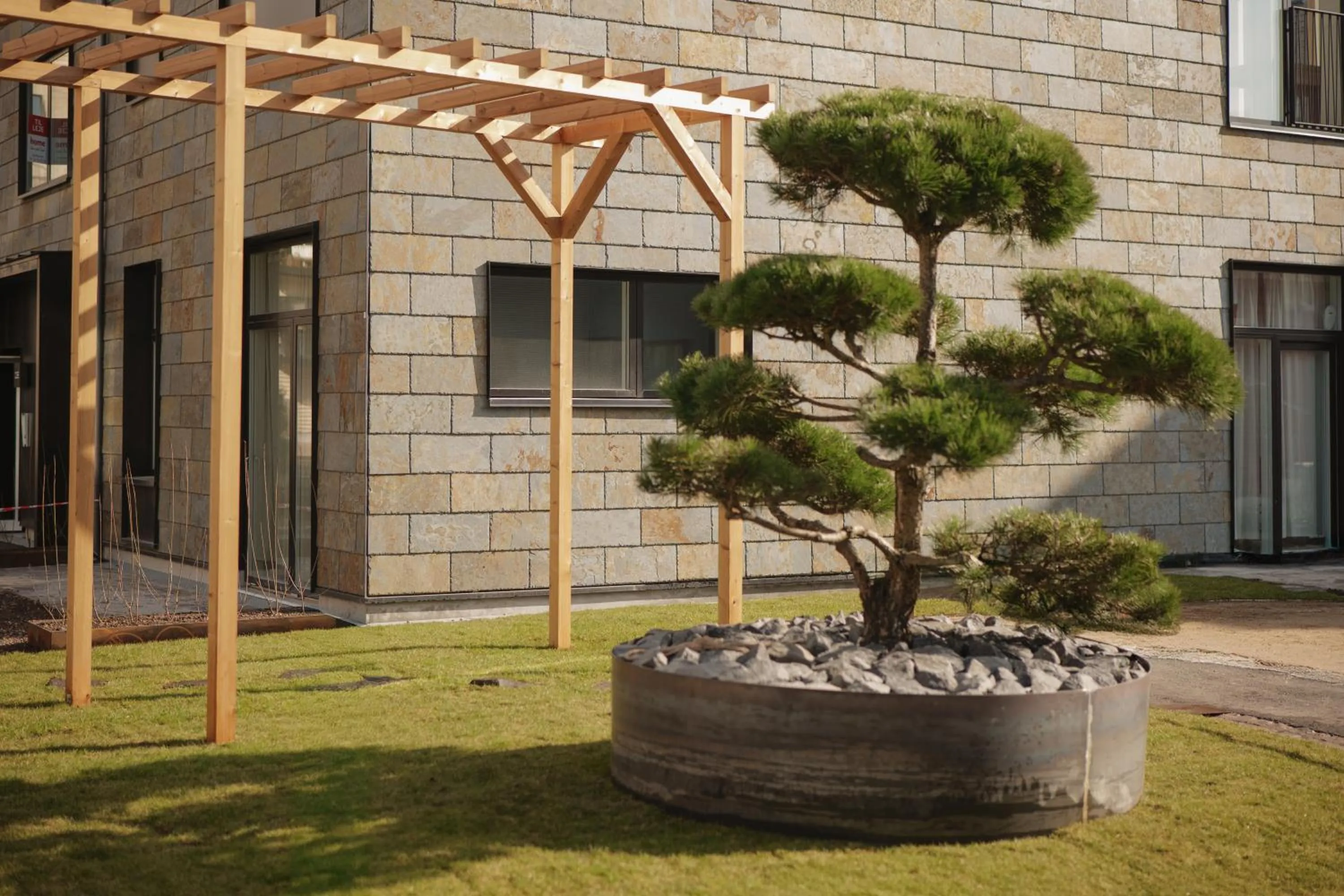 Garden in Clover House by Daniel&Jacob's