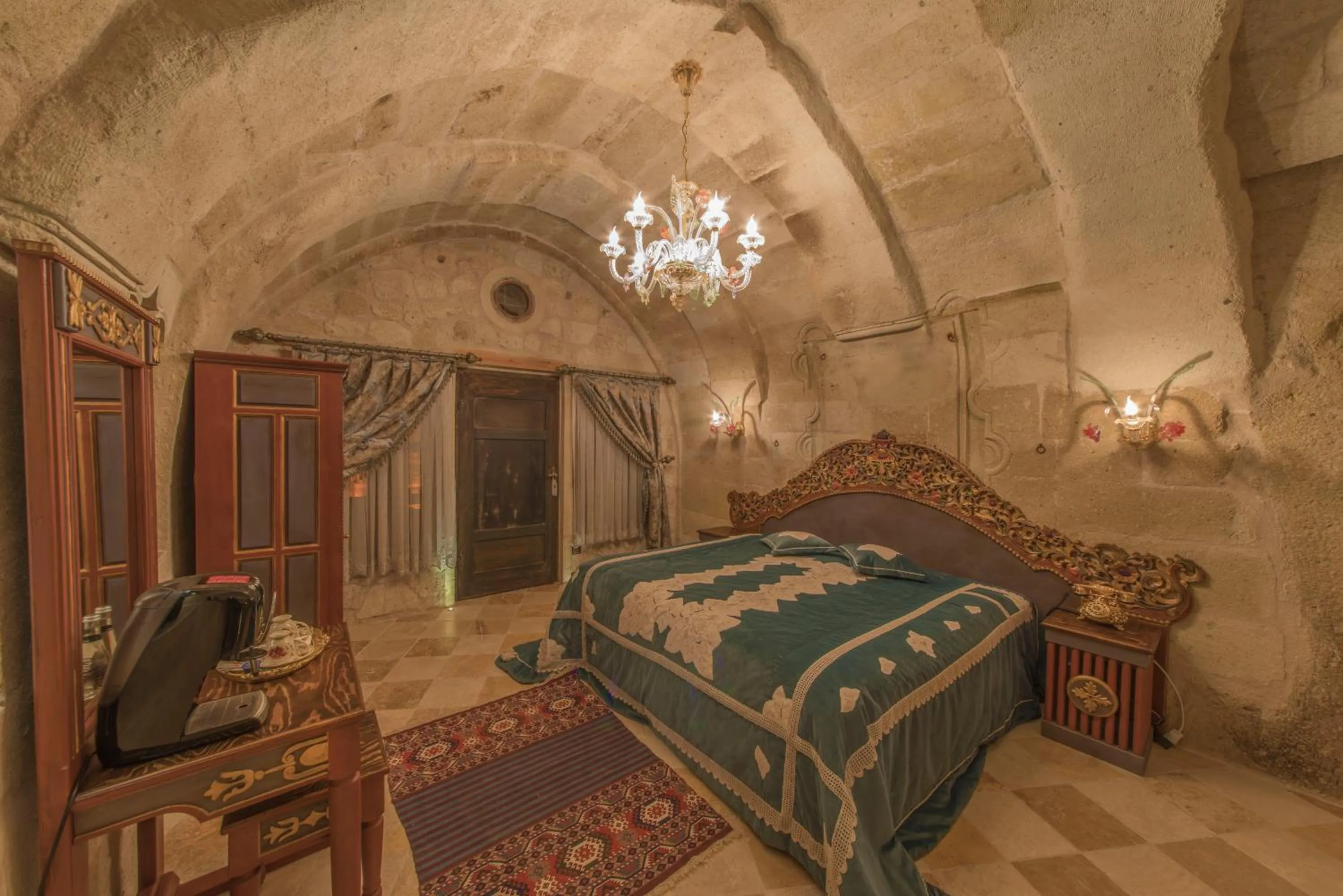 Photo of the whole room in Elika Cave Suites & Spa