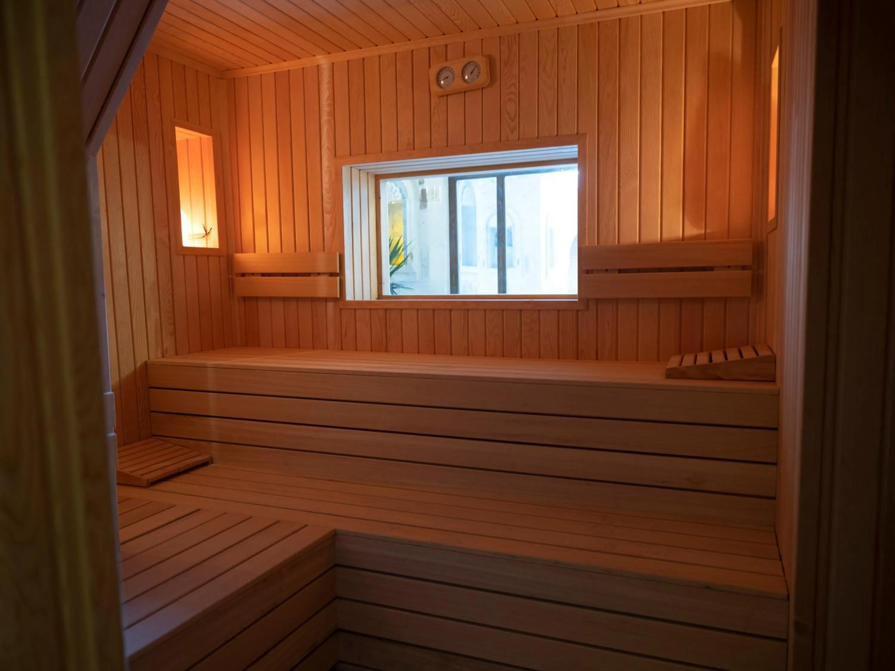 Sauna in Elika Cave Suites & Spa