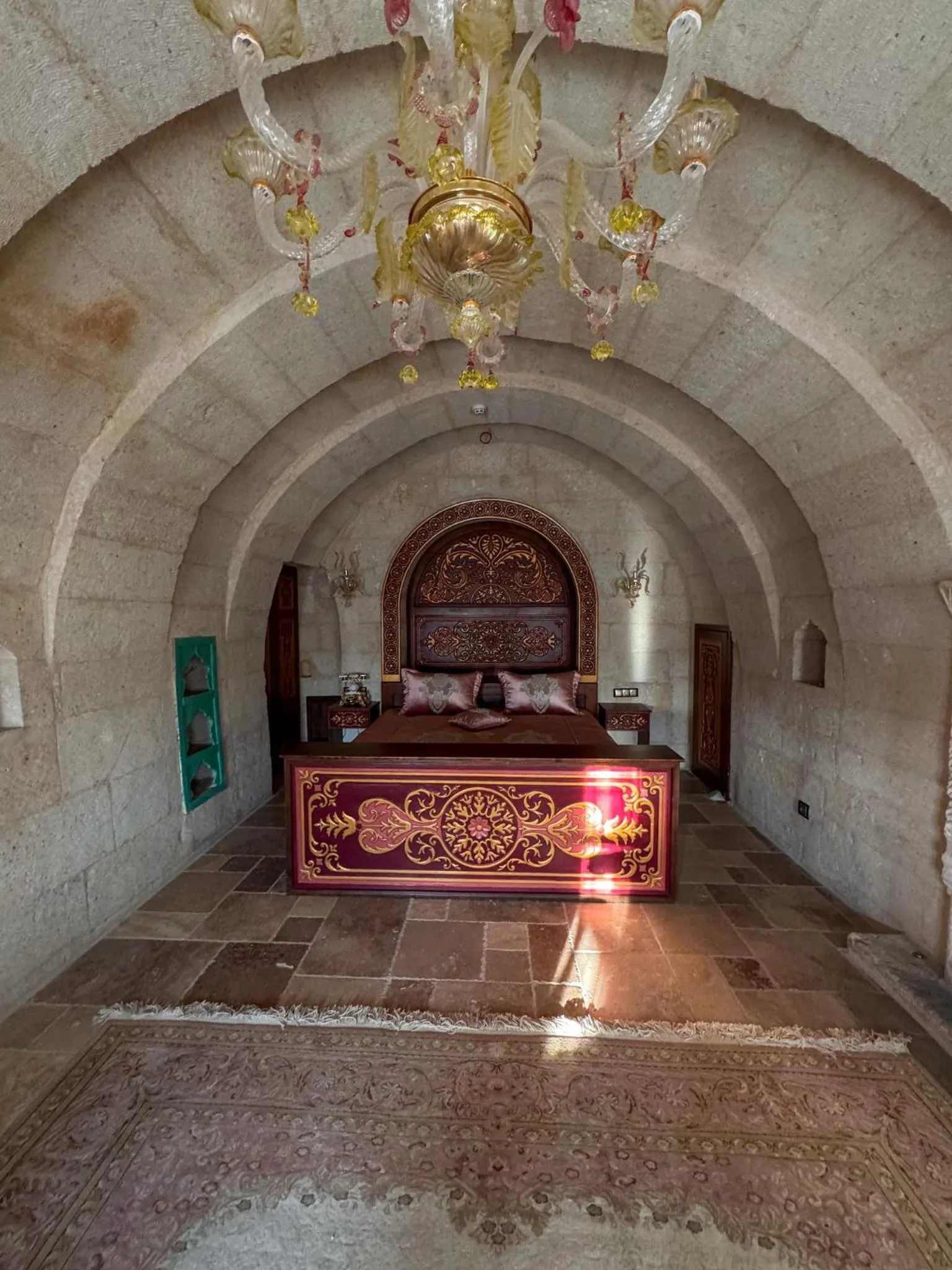 Elika Cave Suites & Spa