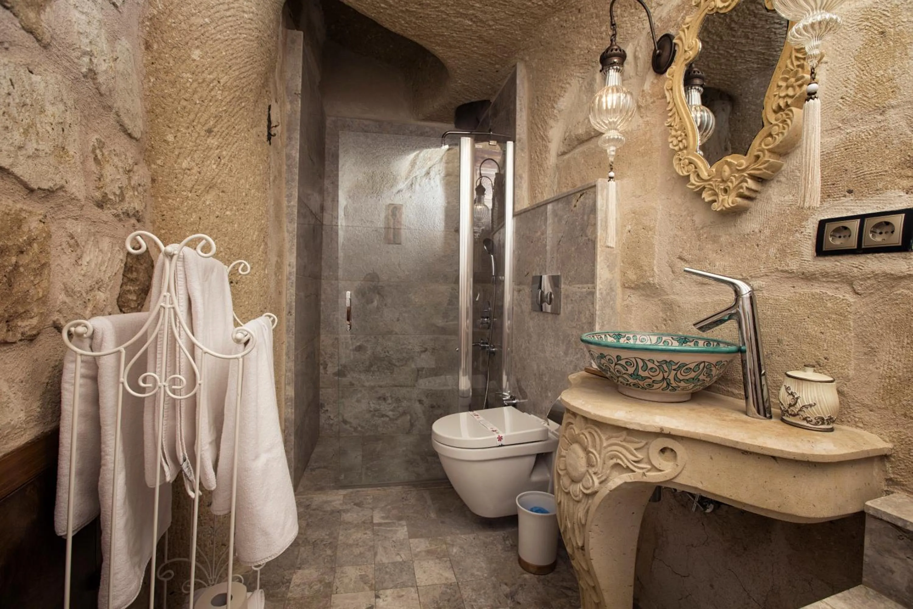 Bathroom in Elika Cave Suites & Spa