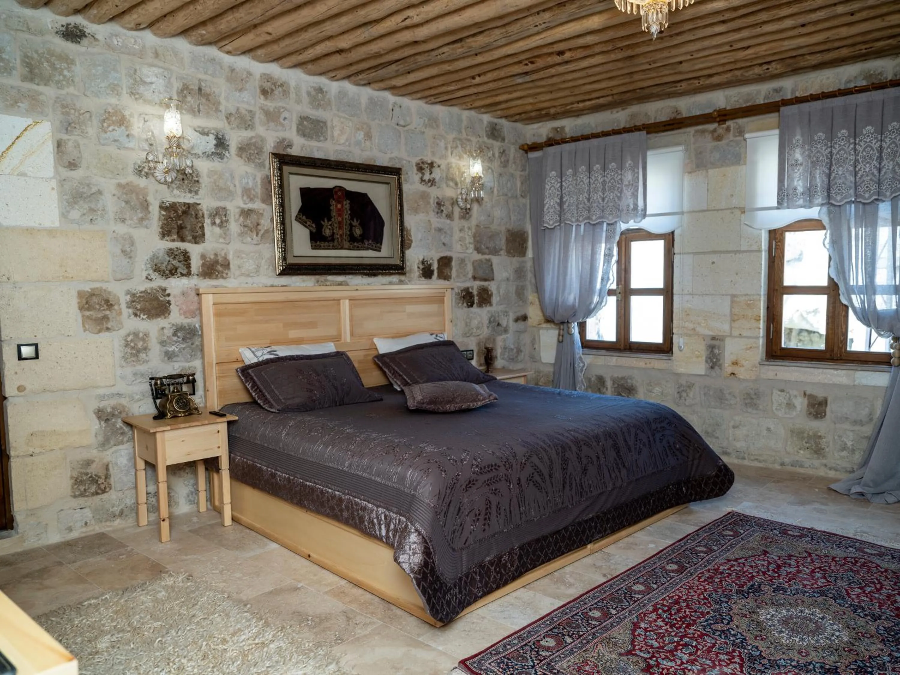 Massage in Elika Cave Suites & Spa