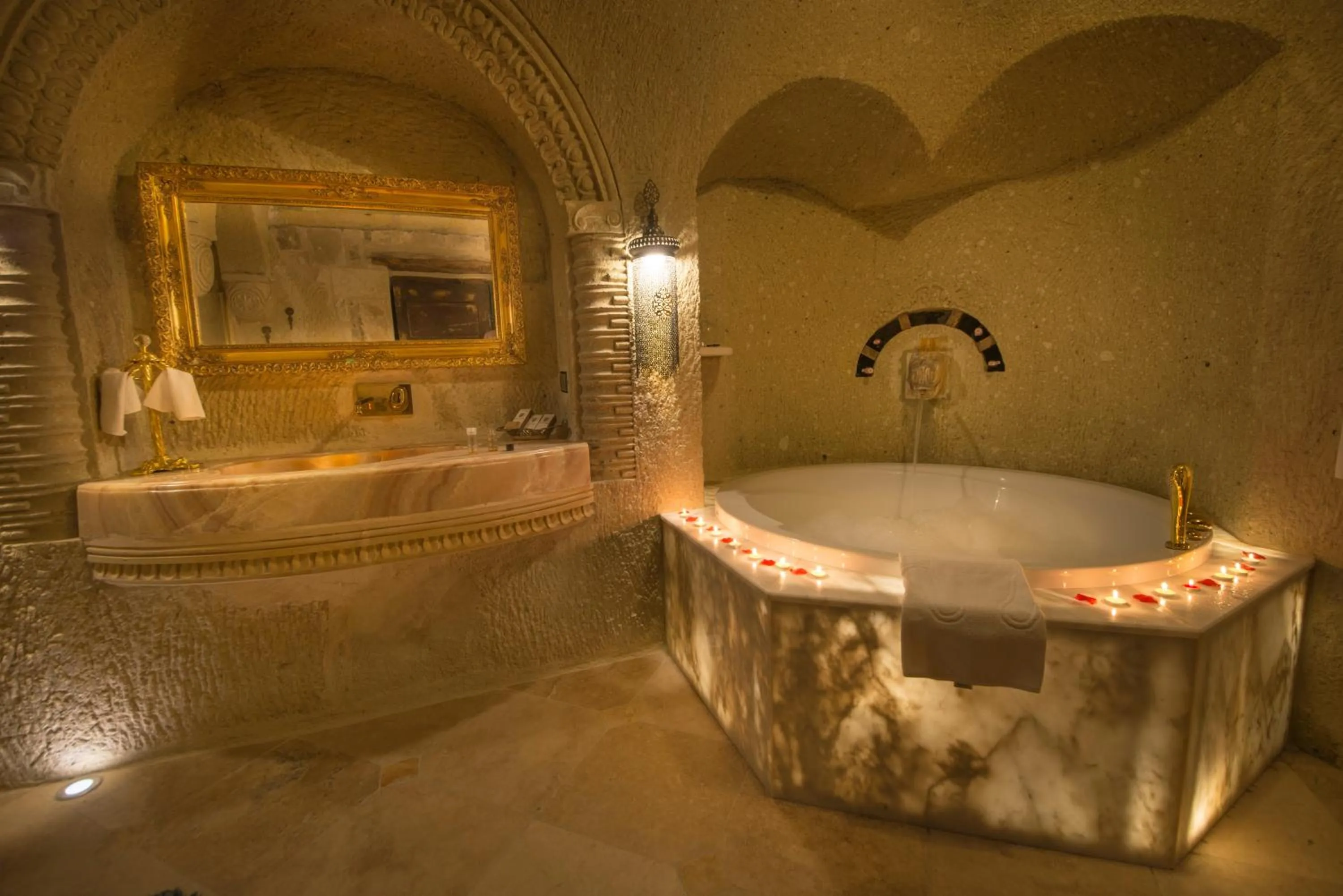 Bathroom in Elika Cave Suites & Spa