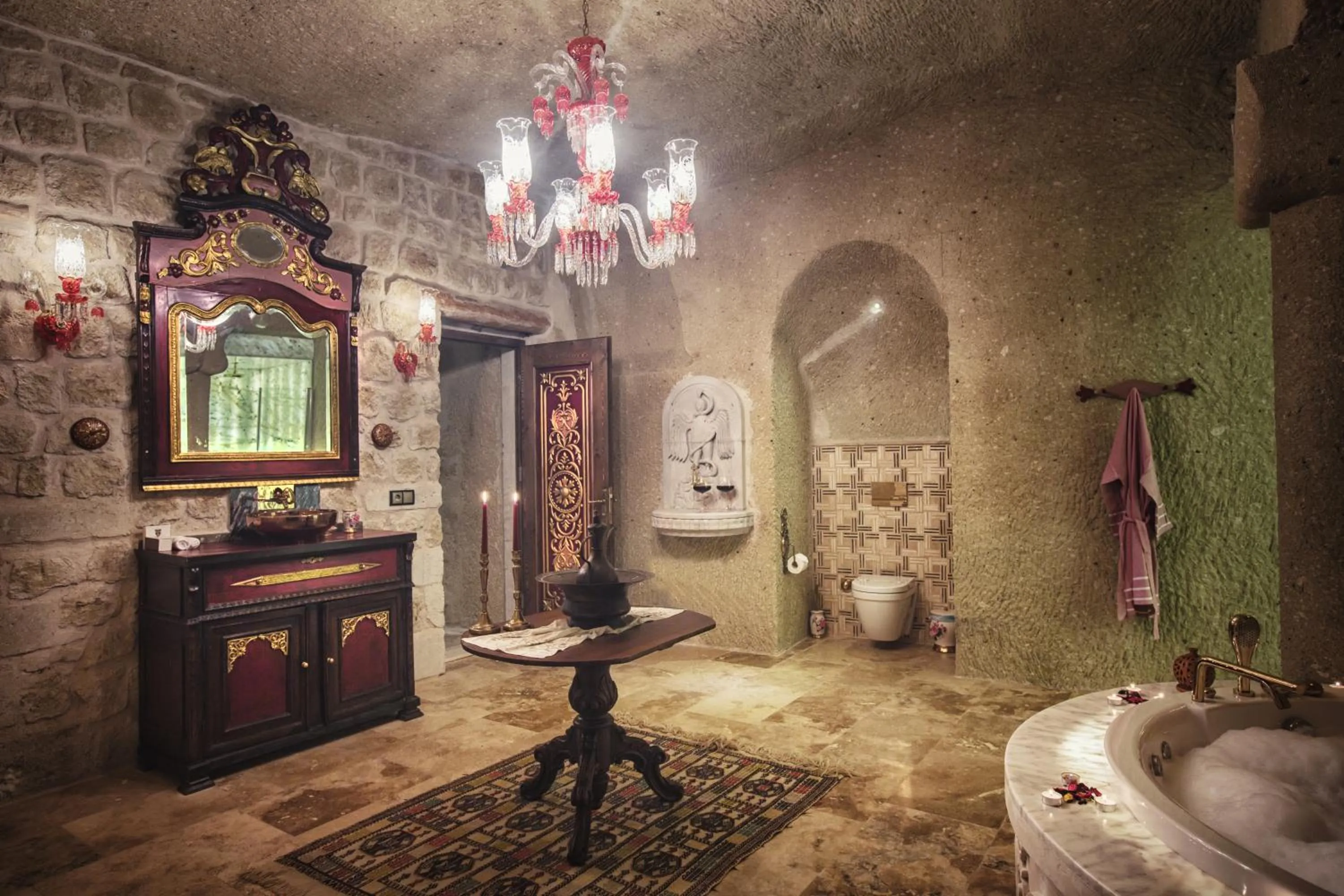 Shower in Elika Cave Suites & Spa