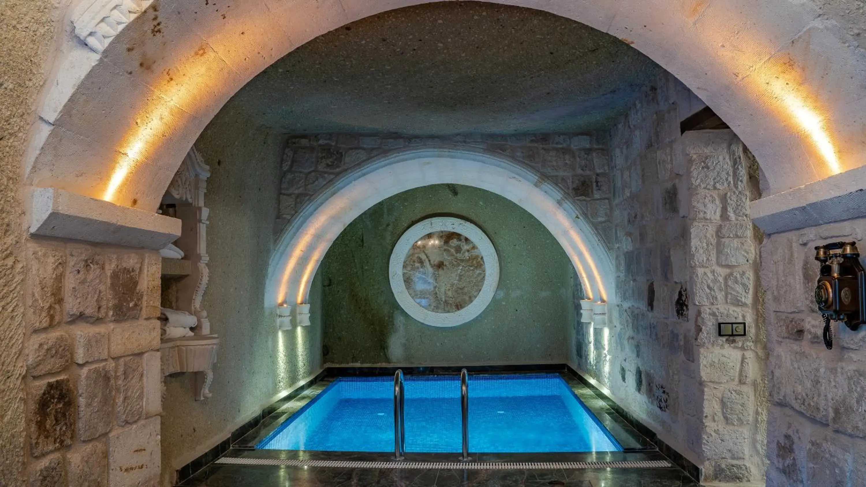 Suite with Private Pool in Elika Cave Suites & Spa Suite with Private Pool in Elika Cave Suites & Spa