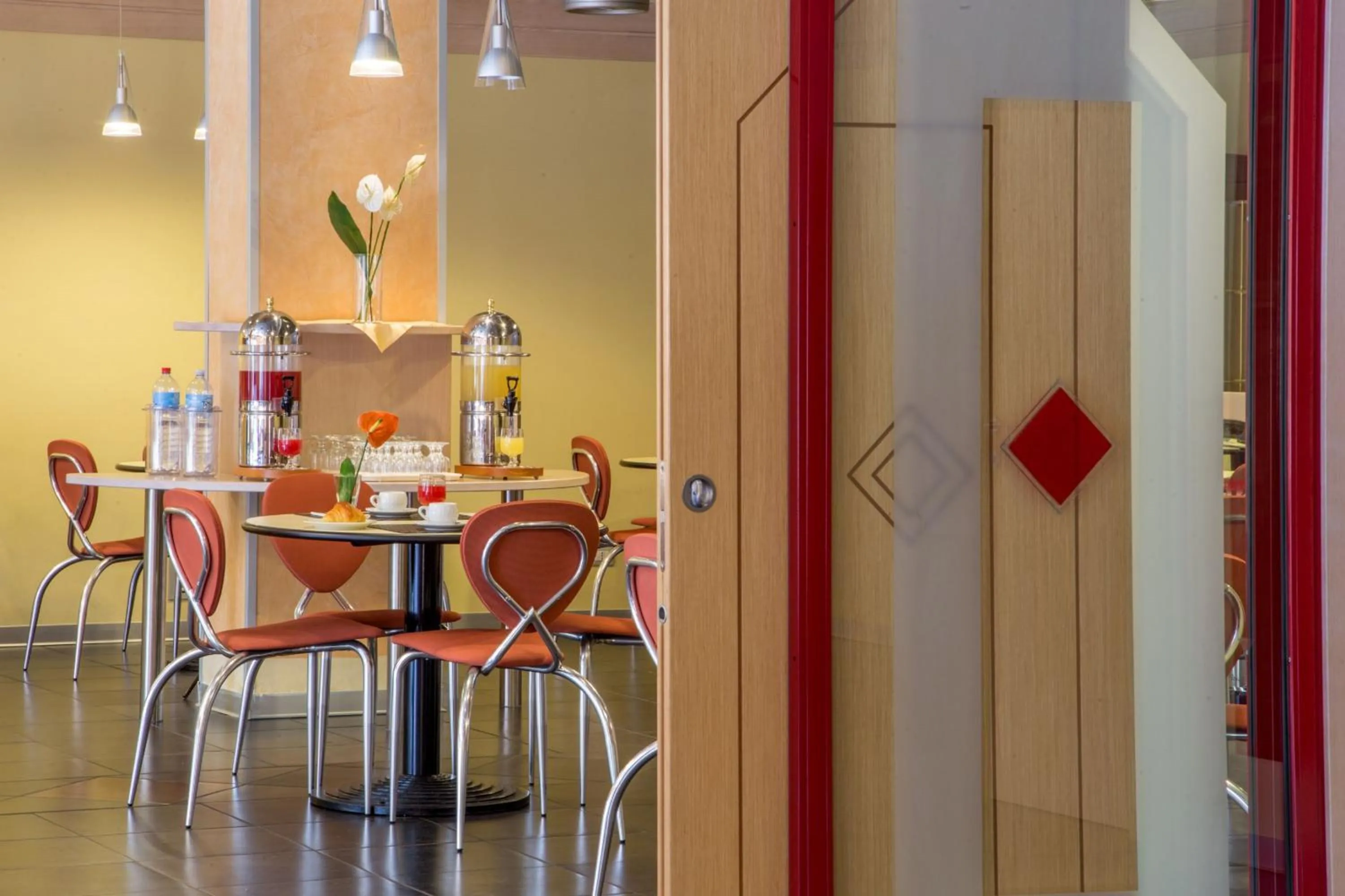 Restaurant/places to eat in Hotel Mediterraneo