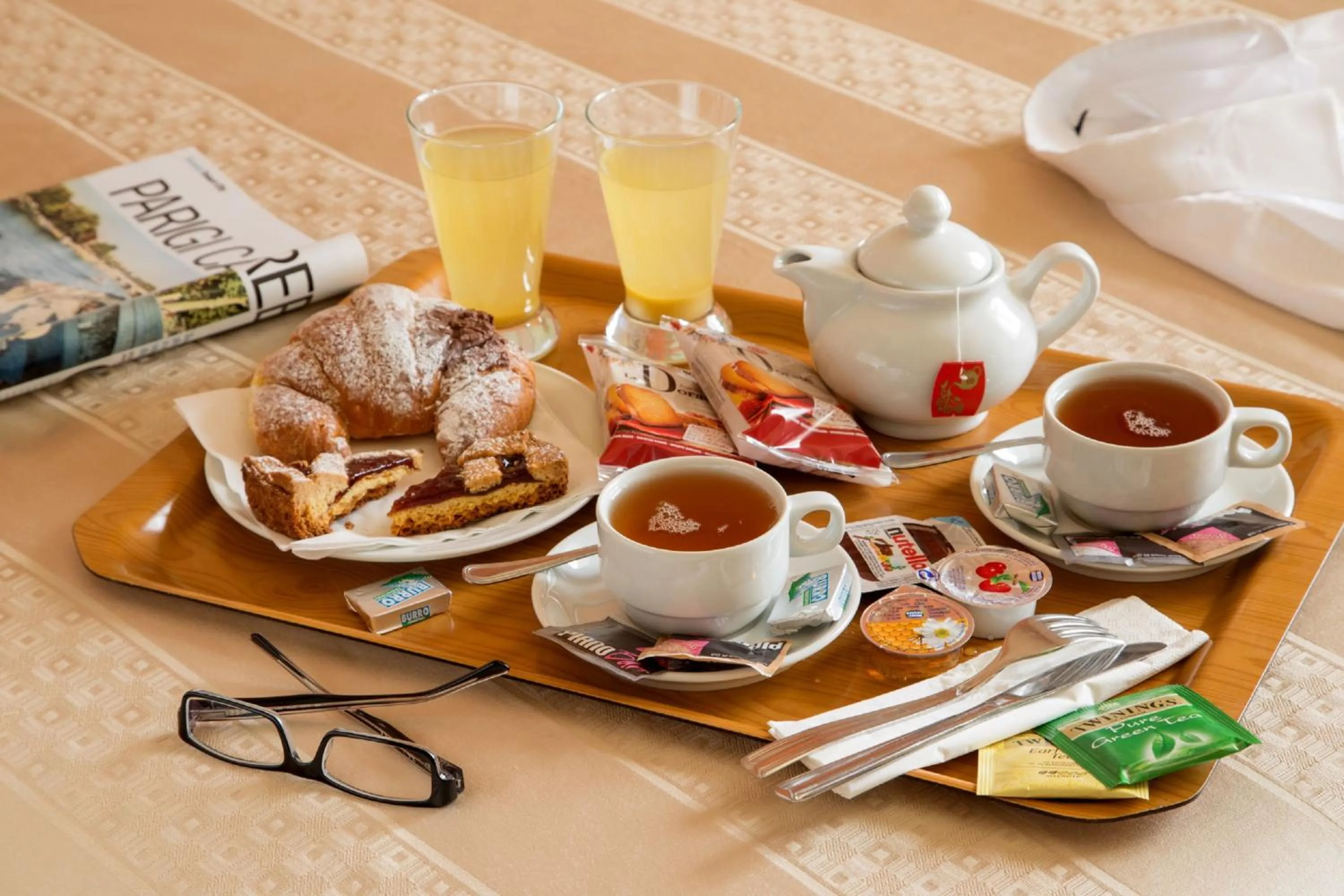 Food and drinks in Hotel Mediterraneo