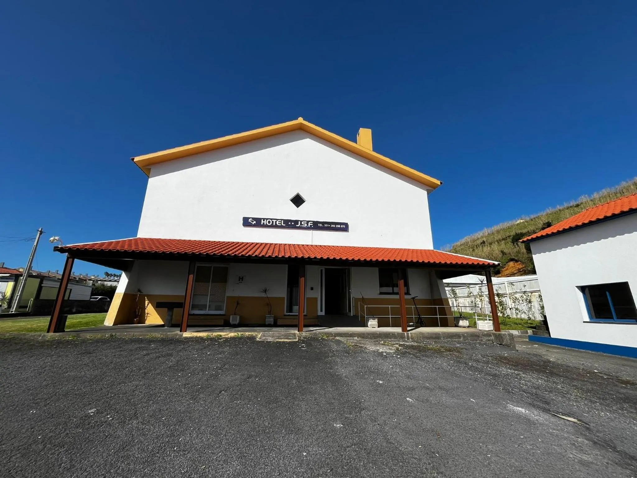 Property building in Hotel JSF