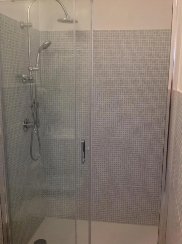 Shower in RosMarino