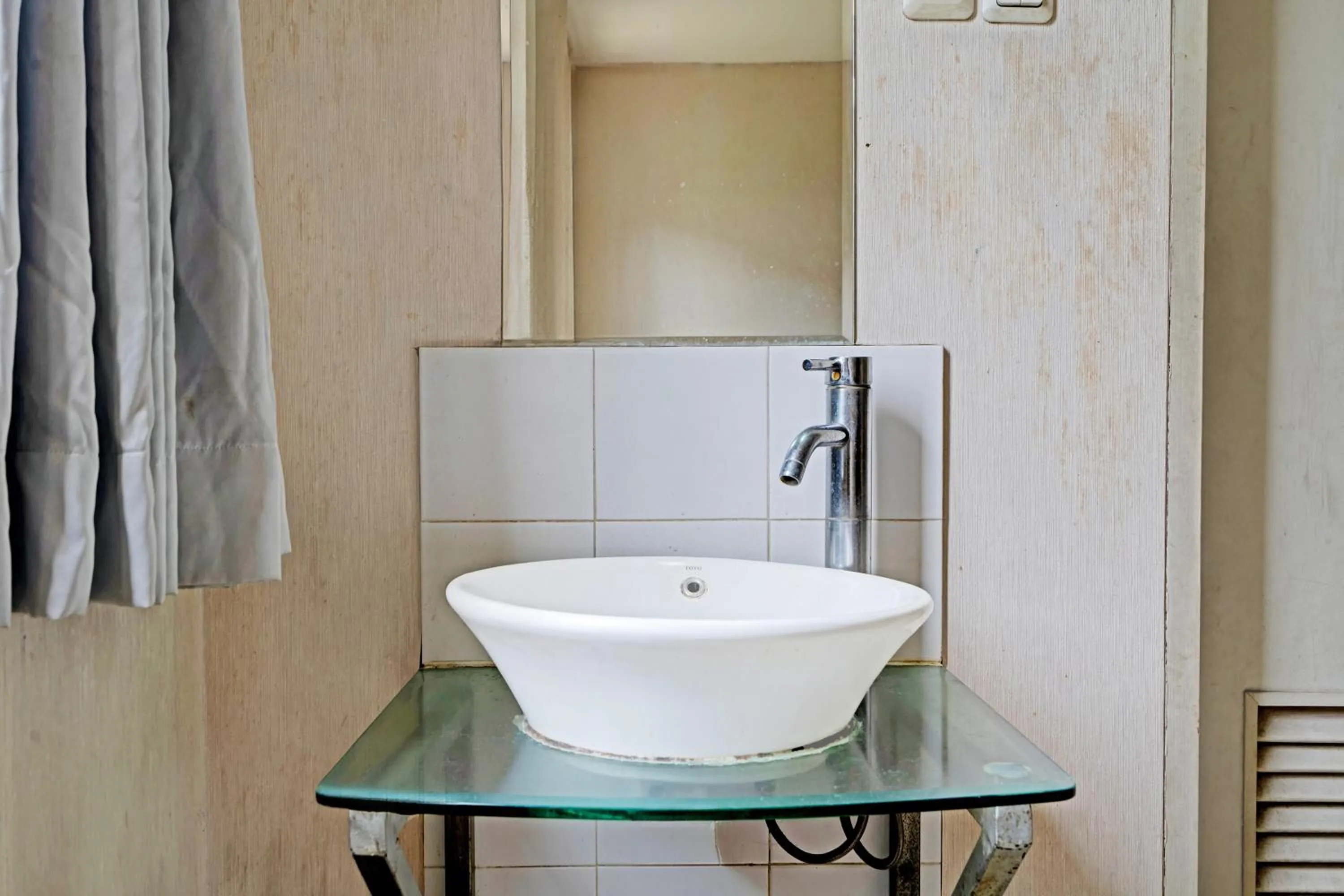 Bathroom in Collection O Lembang Near Dusun Bambu Formerly Hotel Bilique