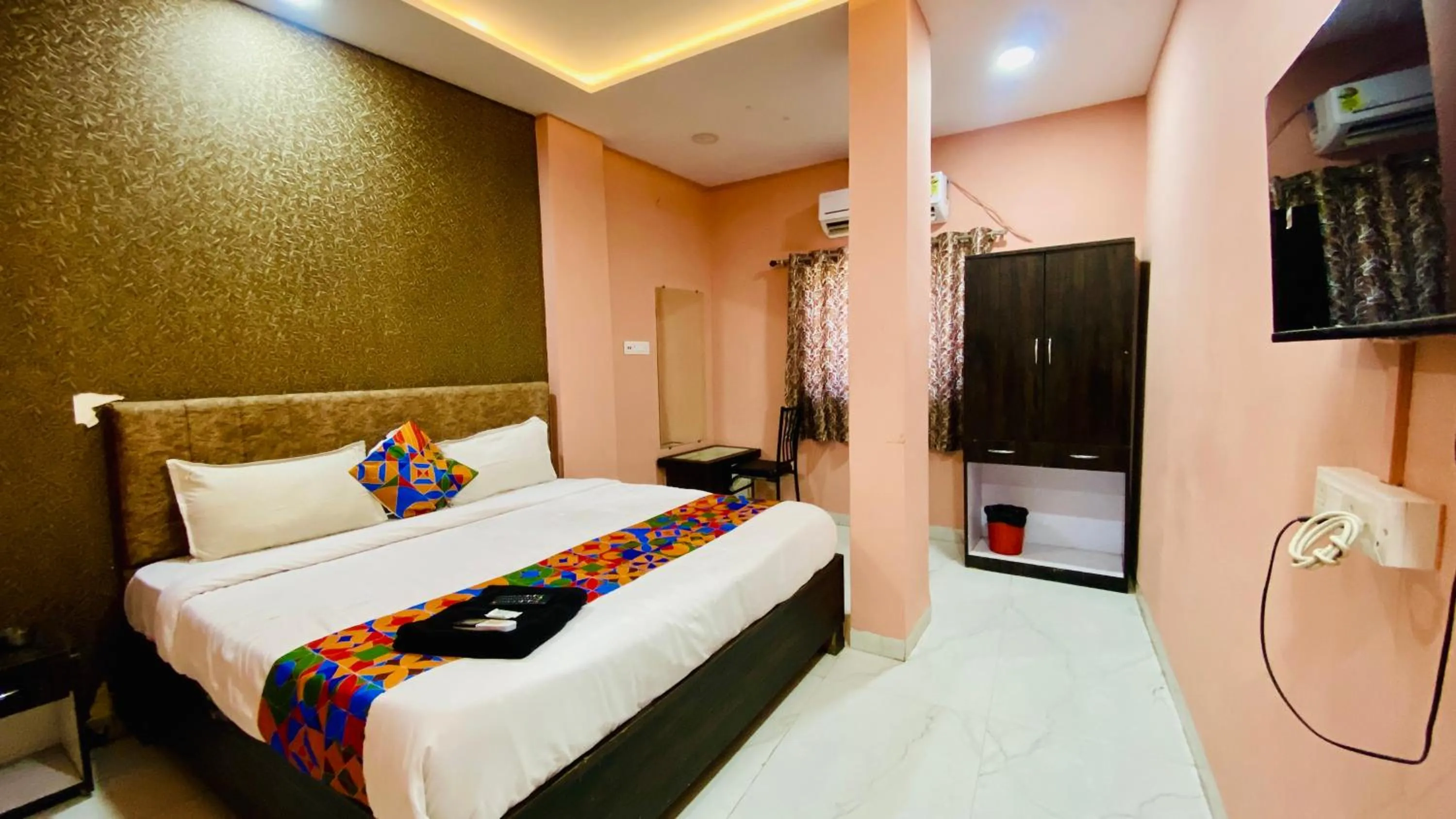 Bed in Hotel Dev Shree